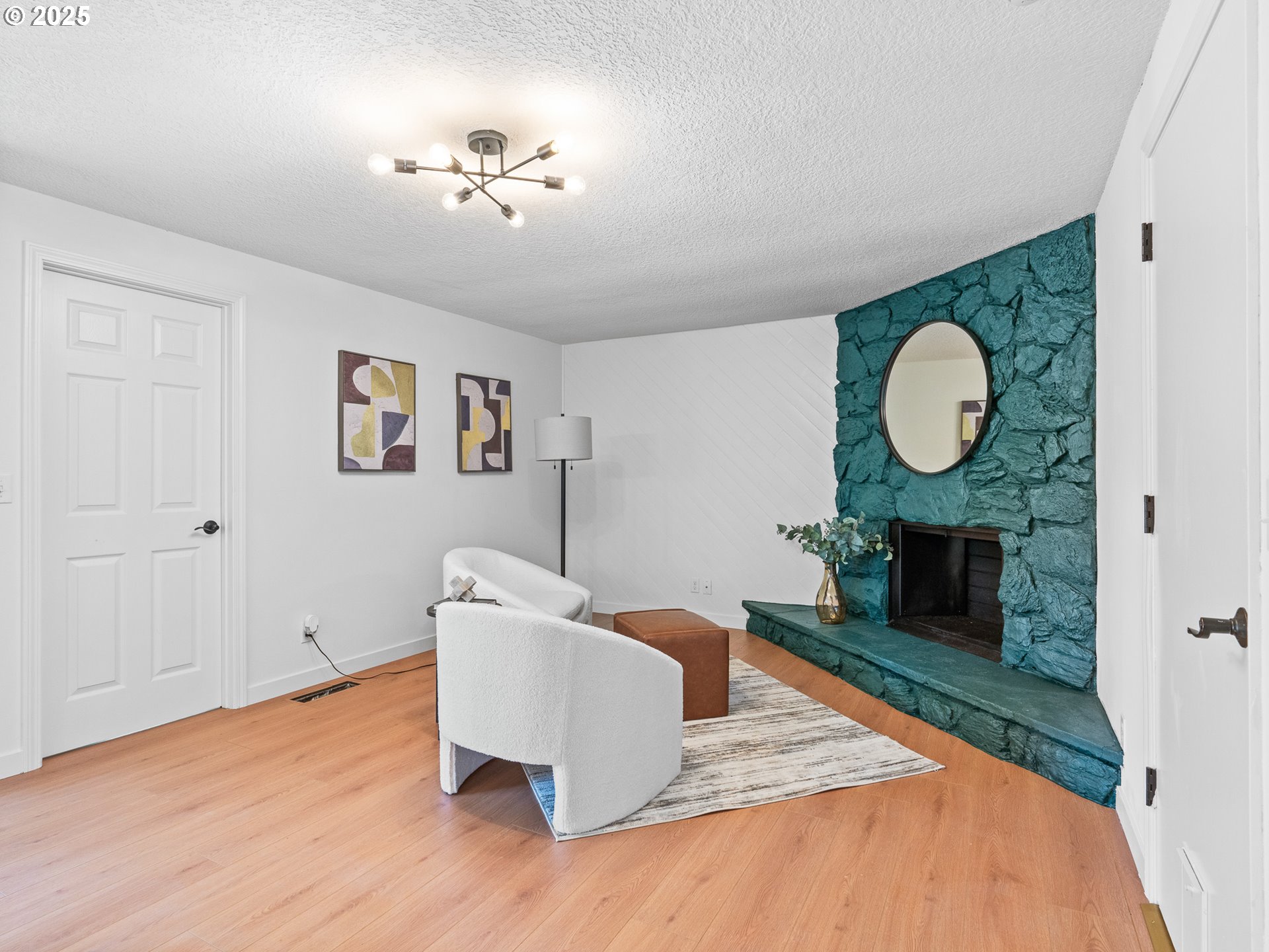 property viewer photo 13