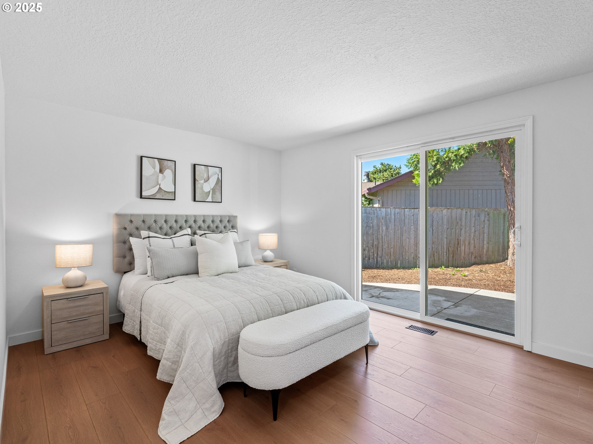 property viewer photo 14