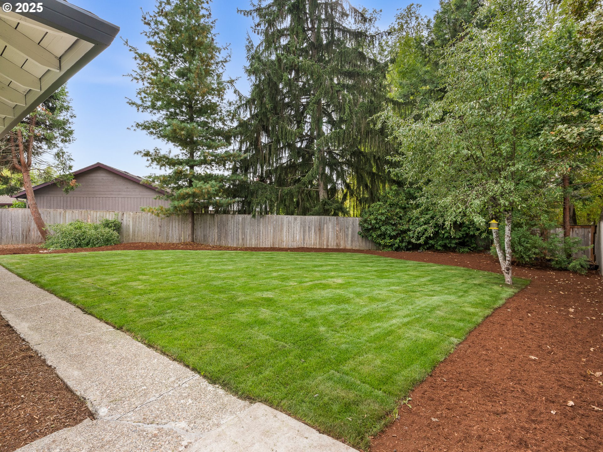 property viewer photo 23