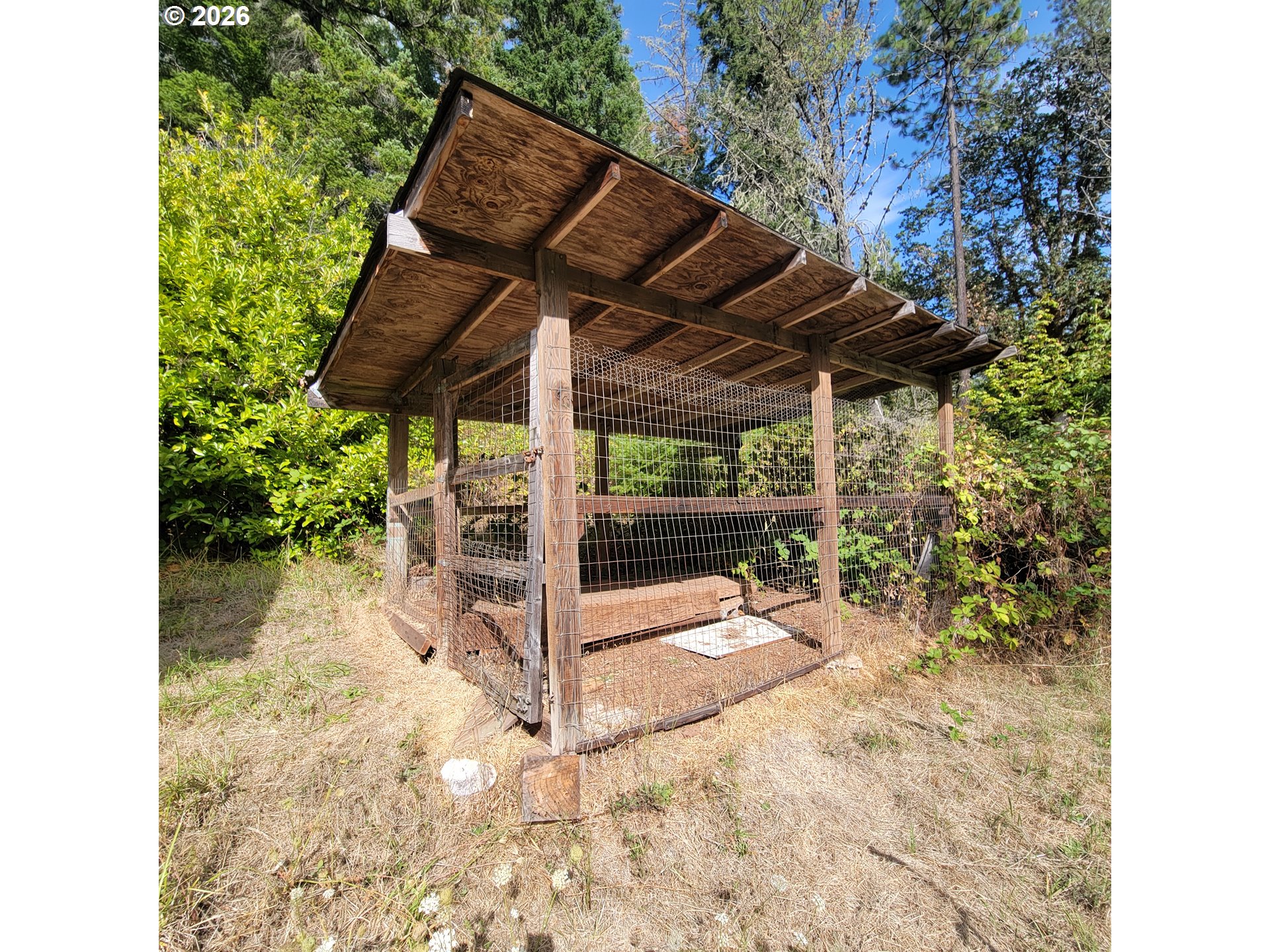 main property photo 29