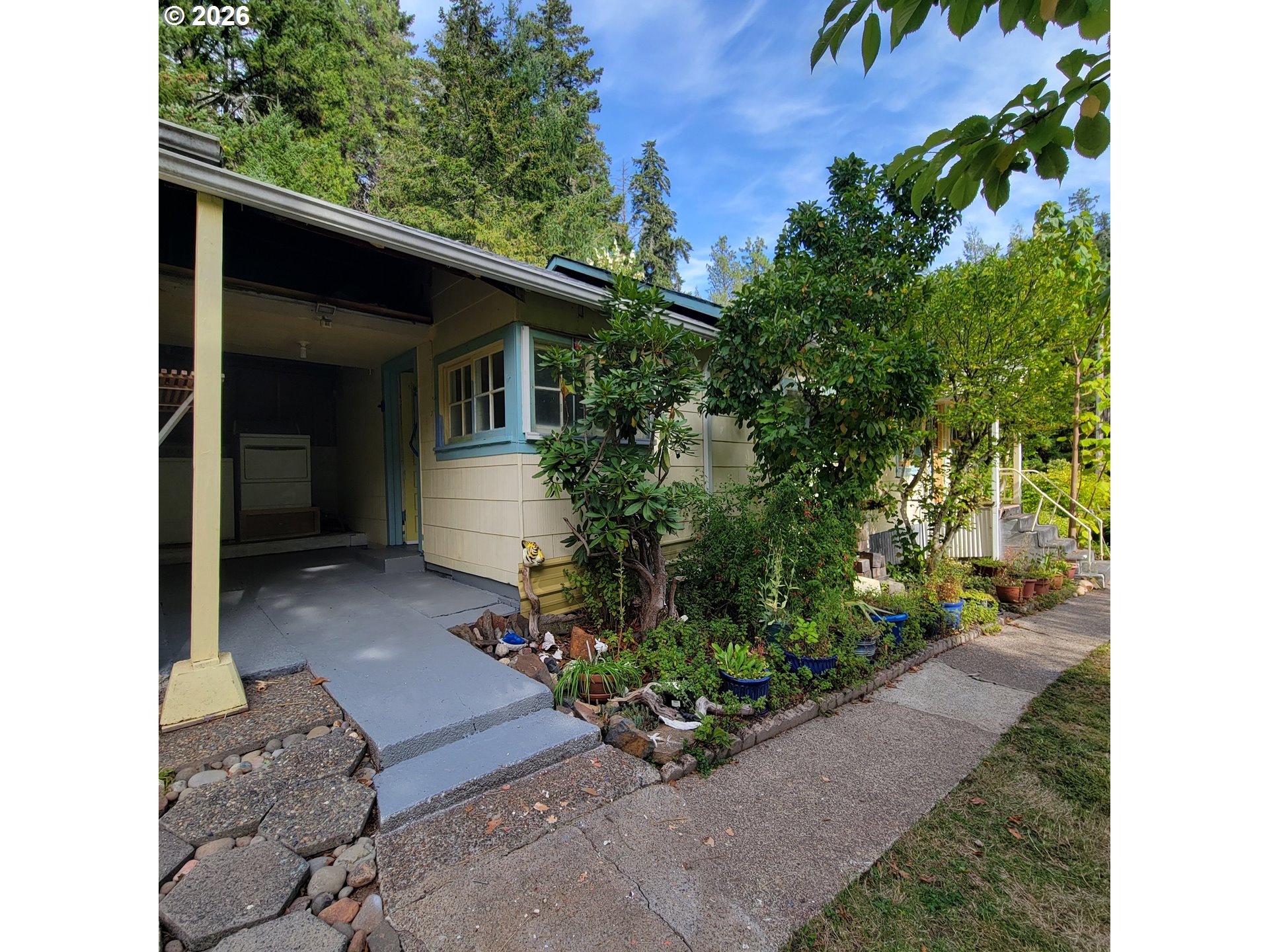 main property photo 8