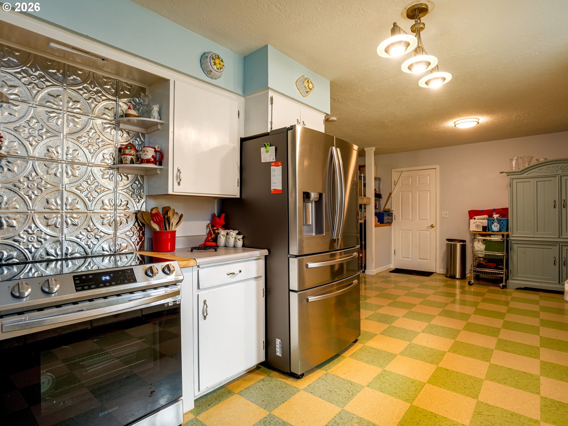 main property photo 5