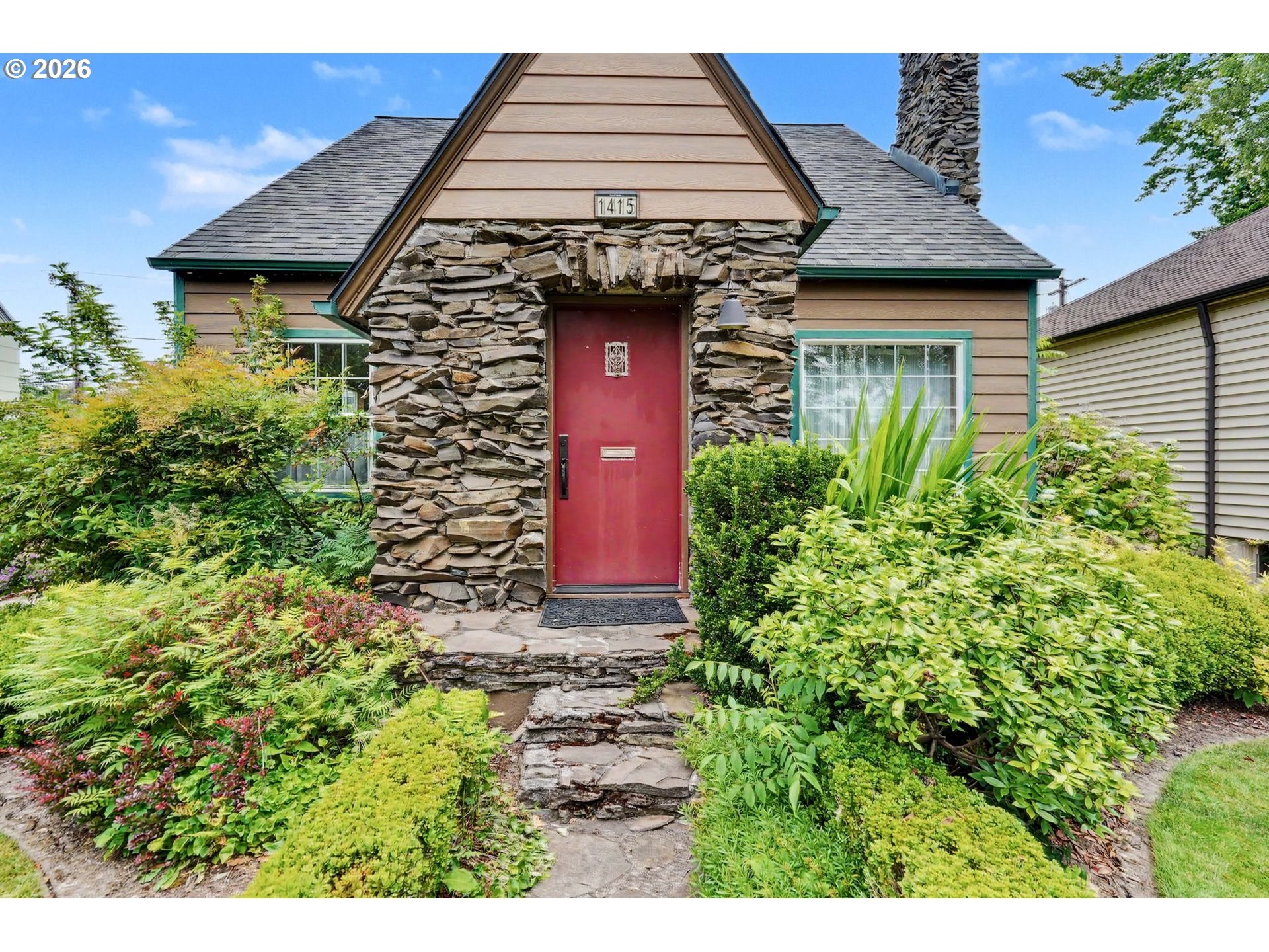 main property photo 3