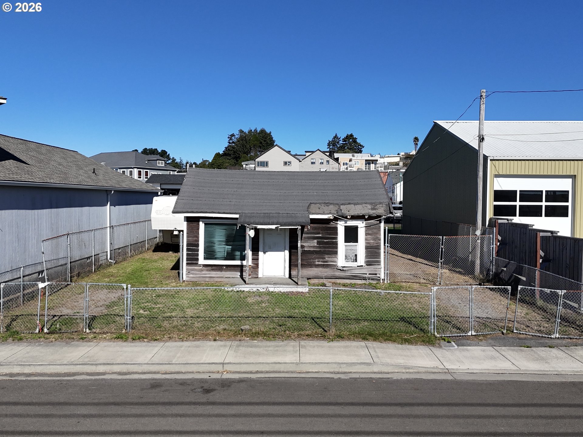 main property photo 12