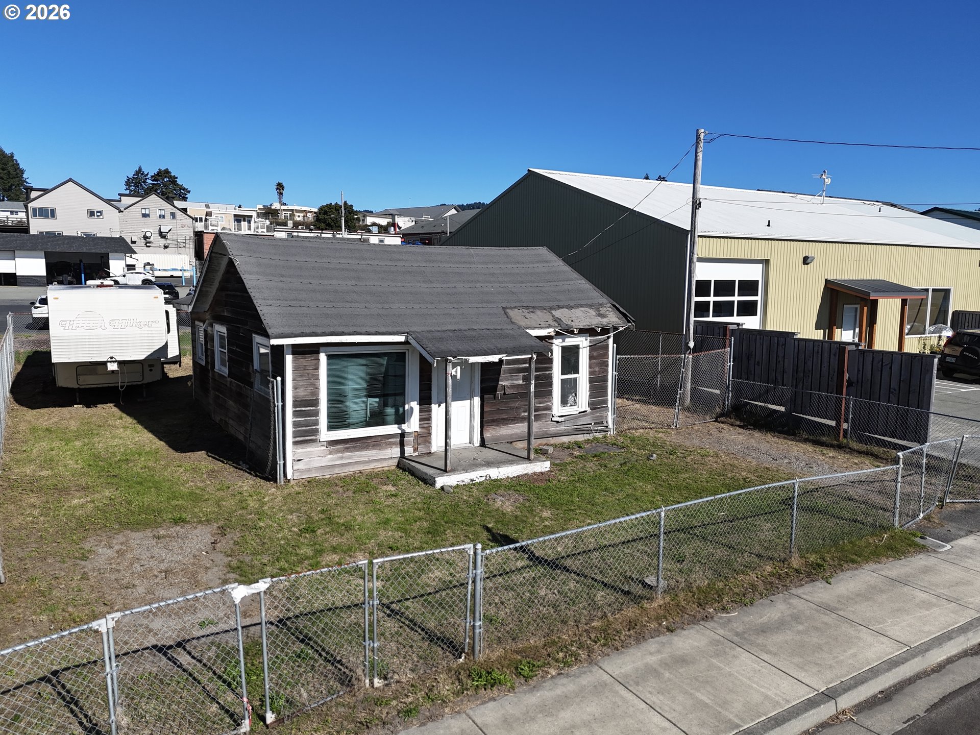 main property photo 7