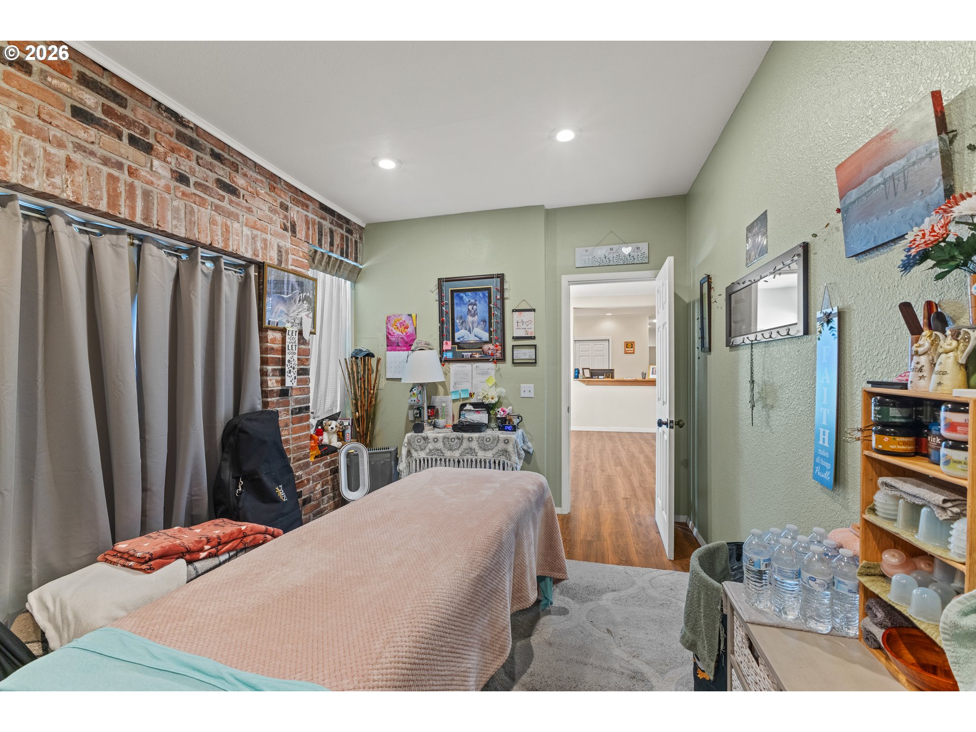 main property photo 13