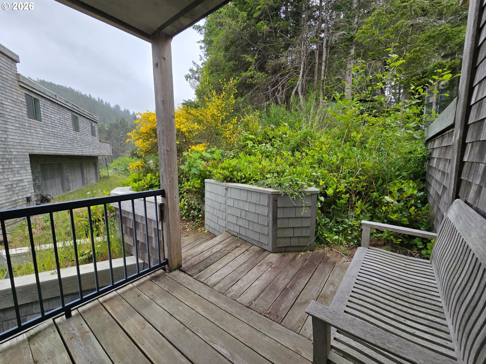 main property photo 25