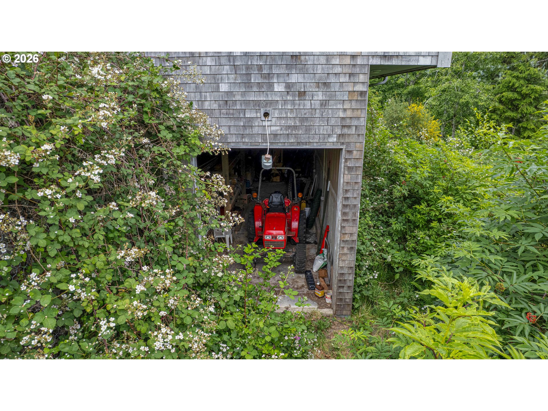 main property photo 39