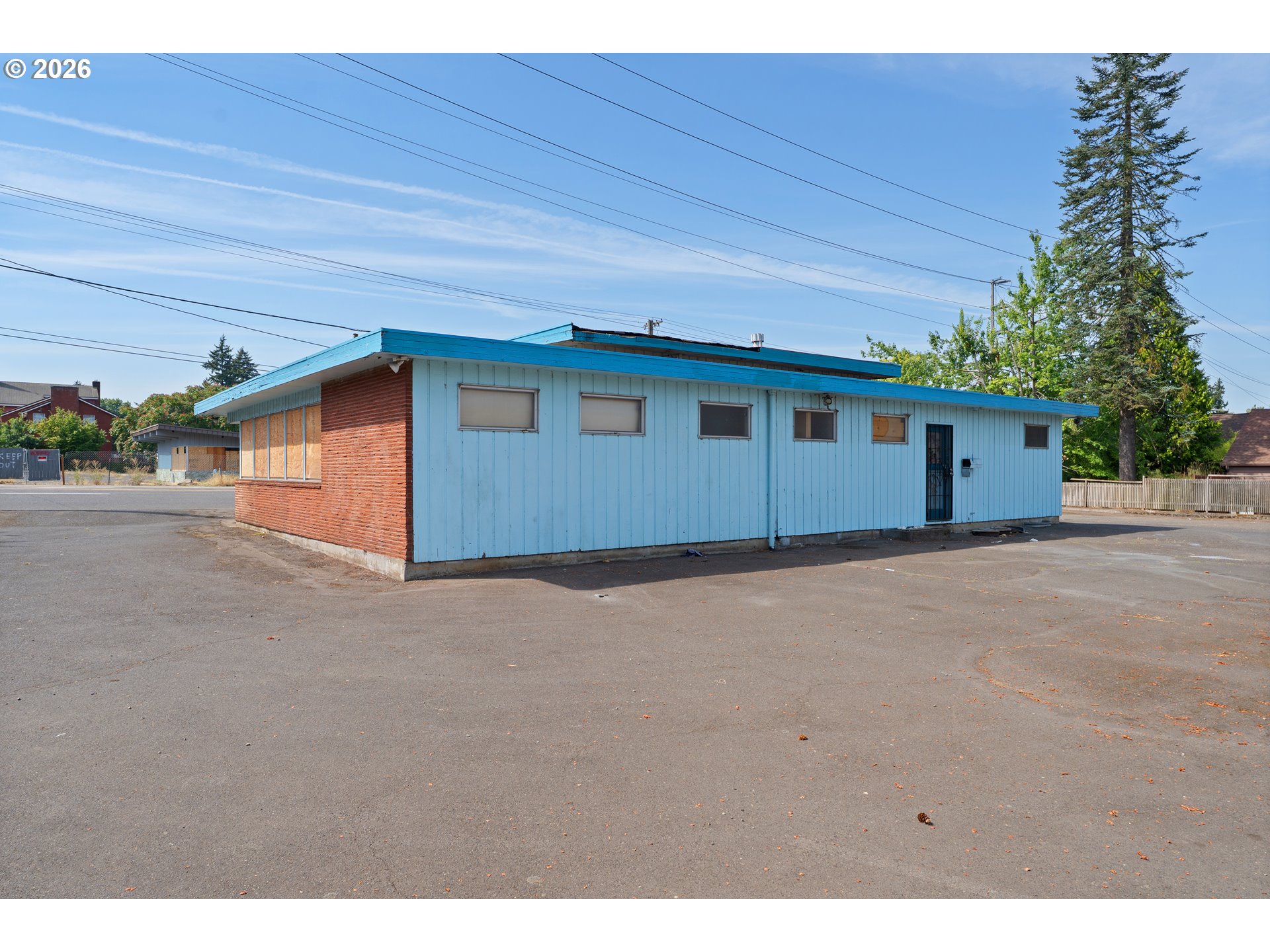 main property photo 18