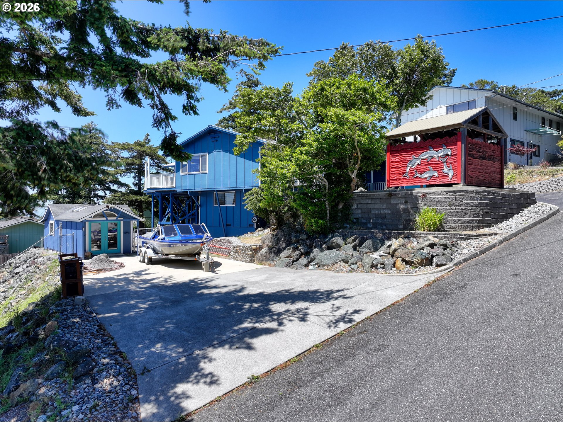 main property photo 34