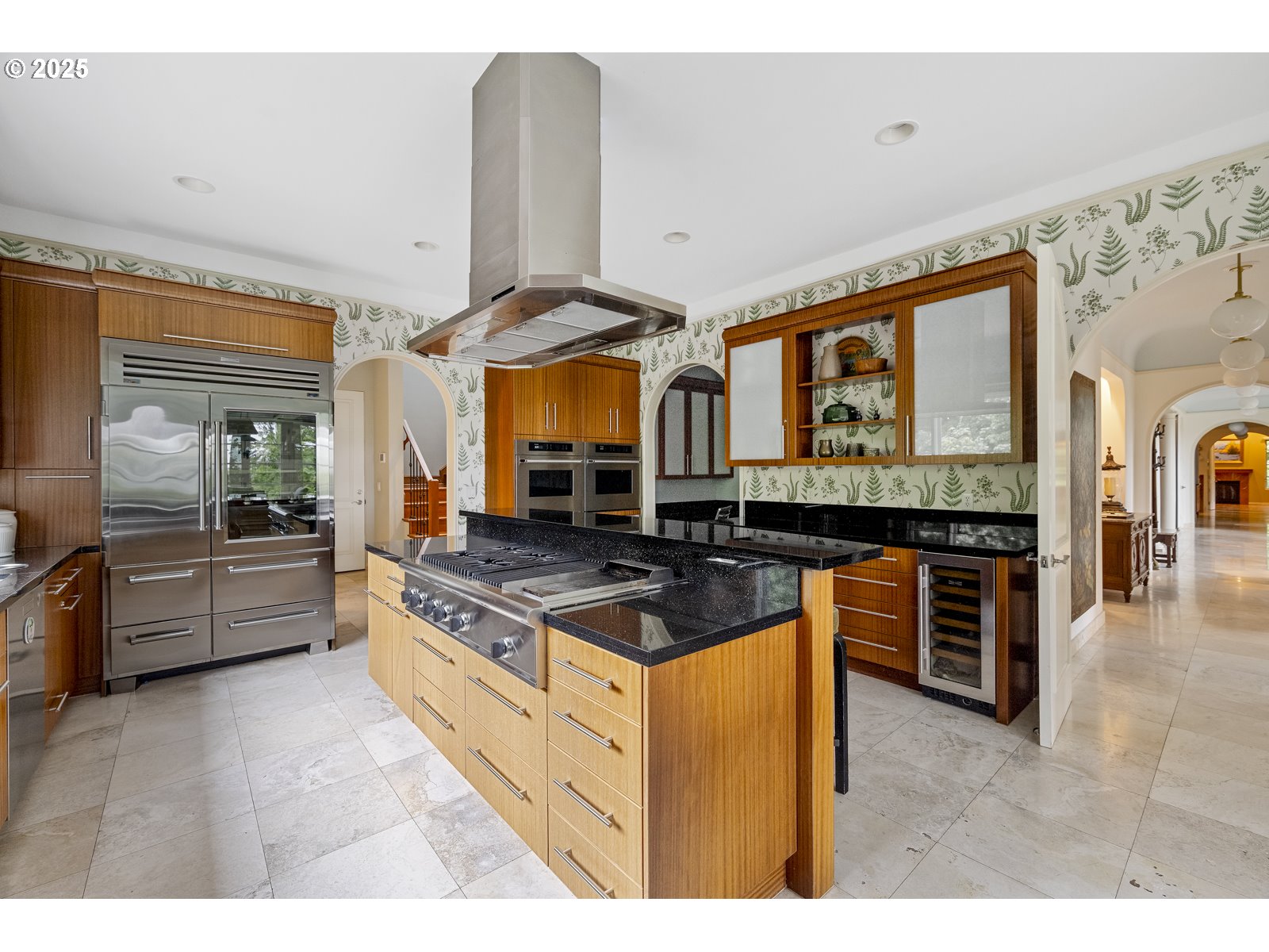 main property photo 18