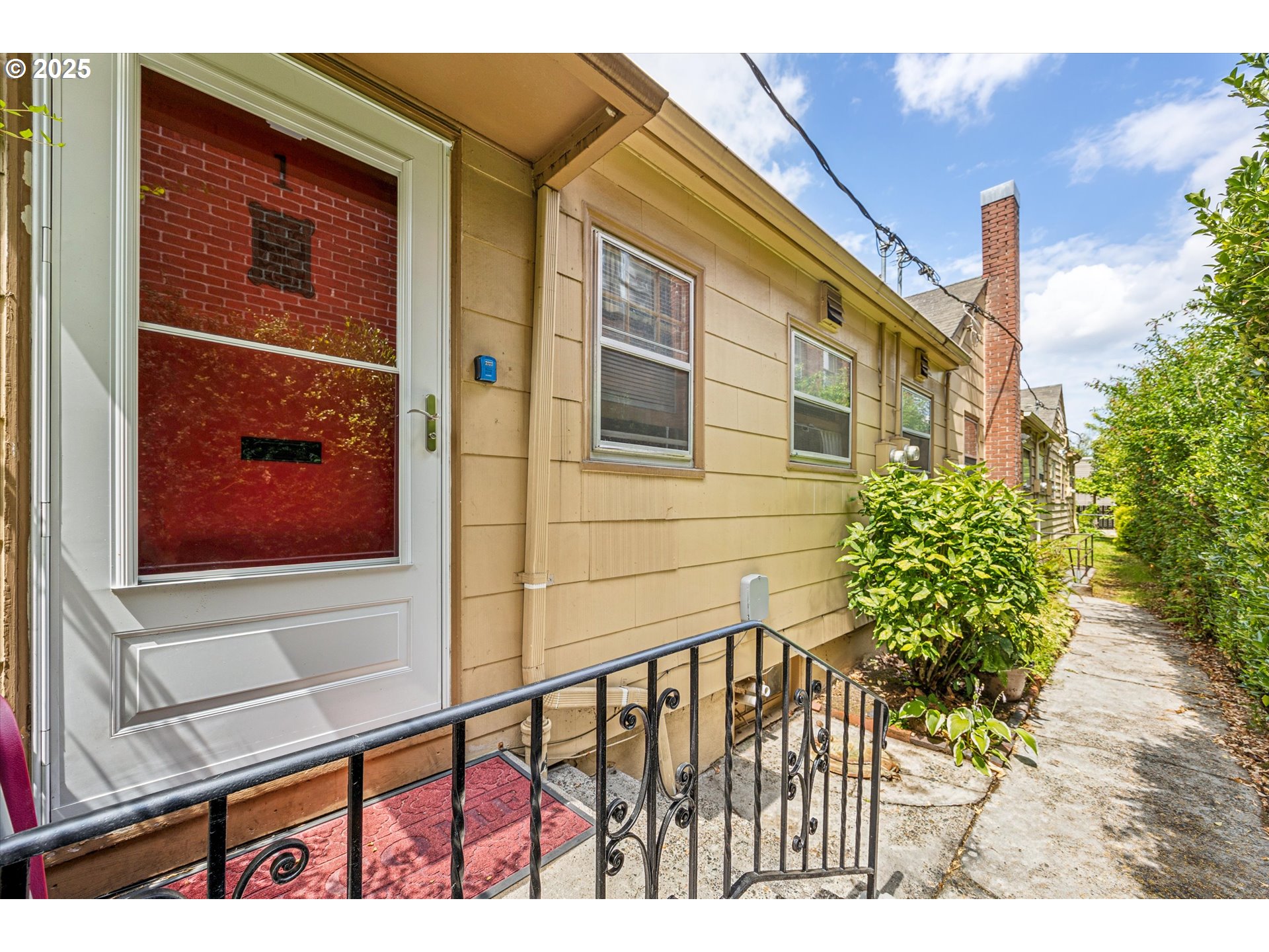 main property photo 21