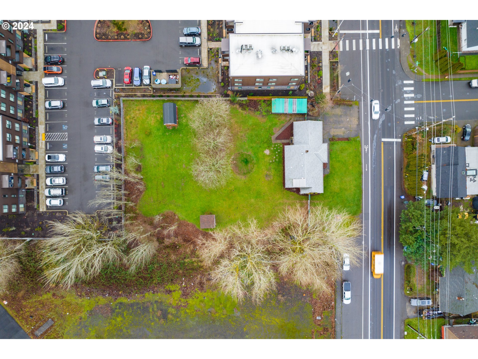 main property photo 24