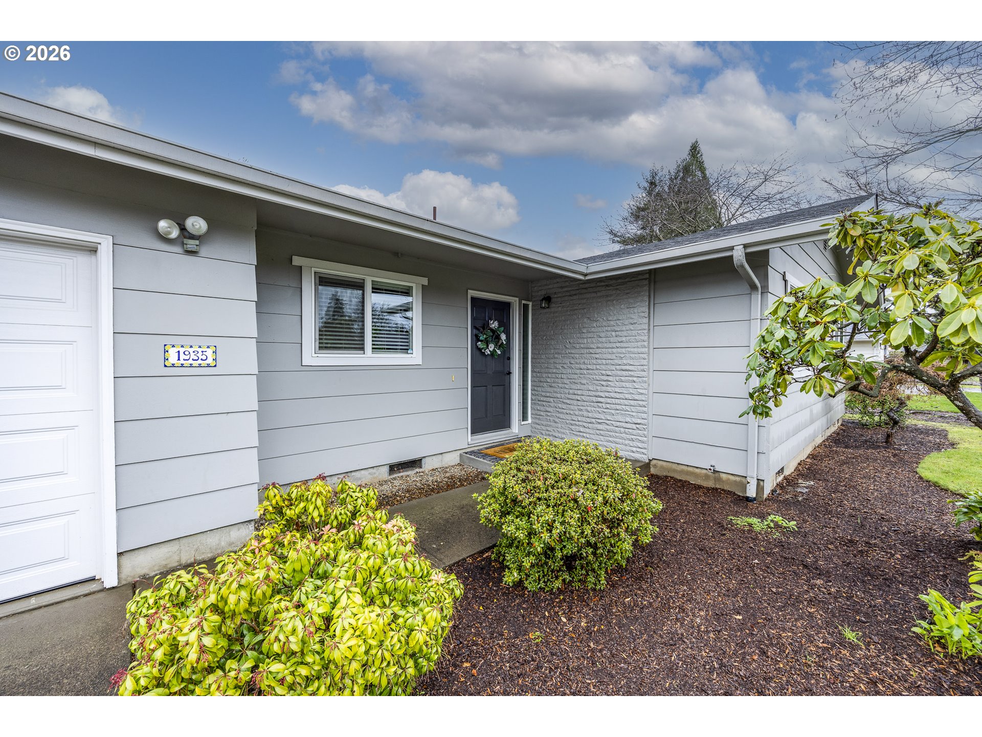 property viewer photo 1