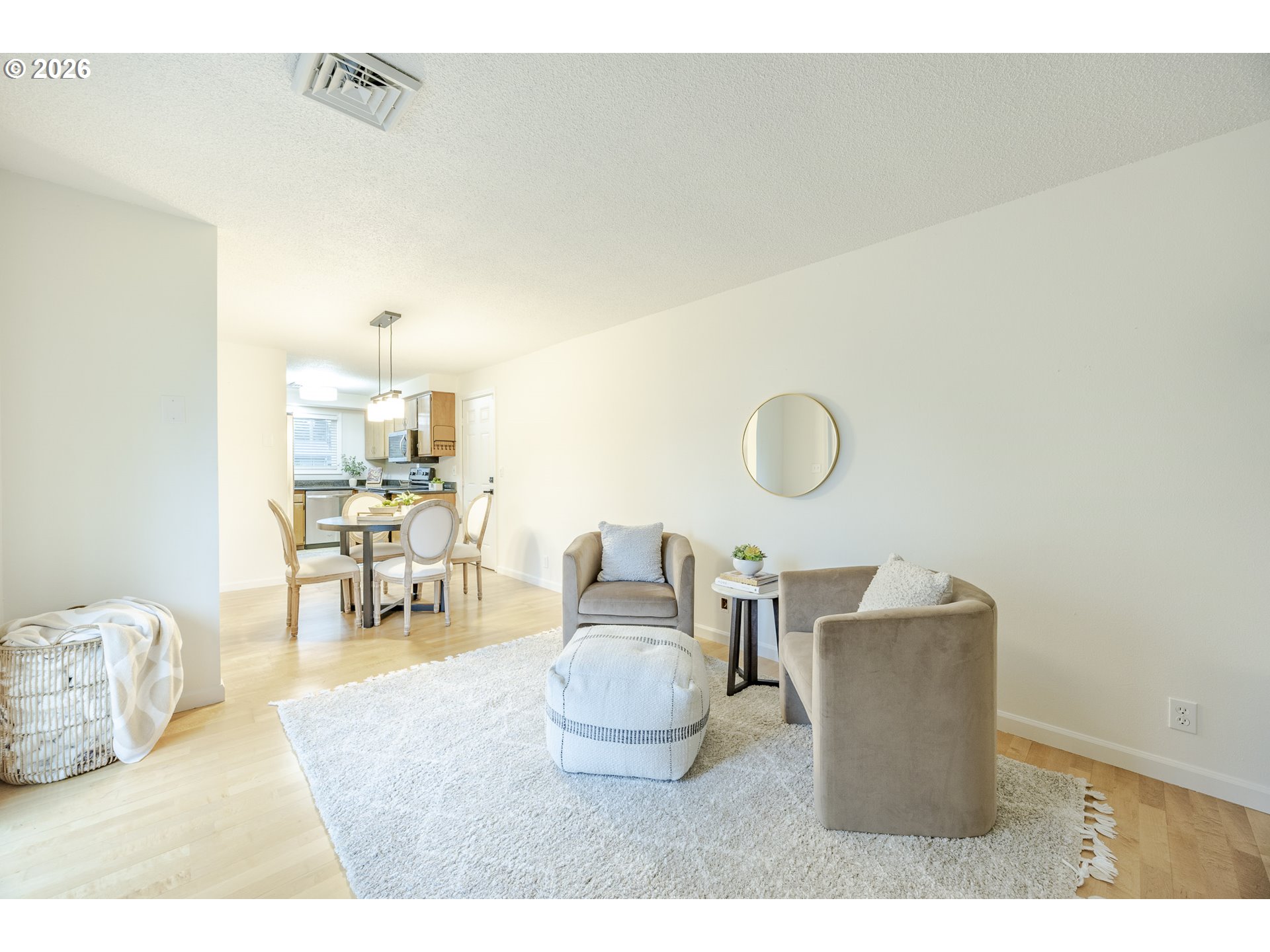 property viewer photo 18