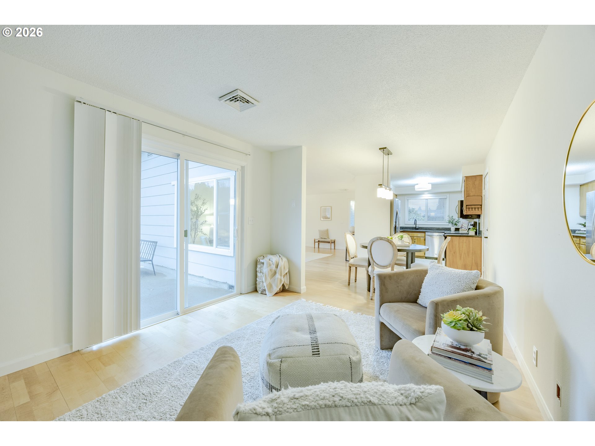 property viewer photo 19