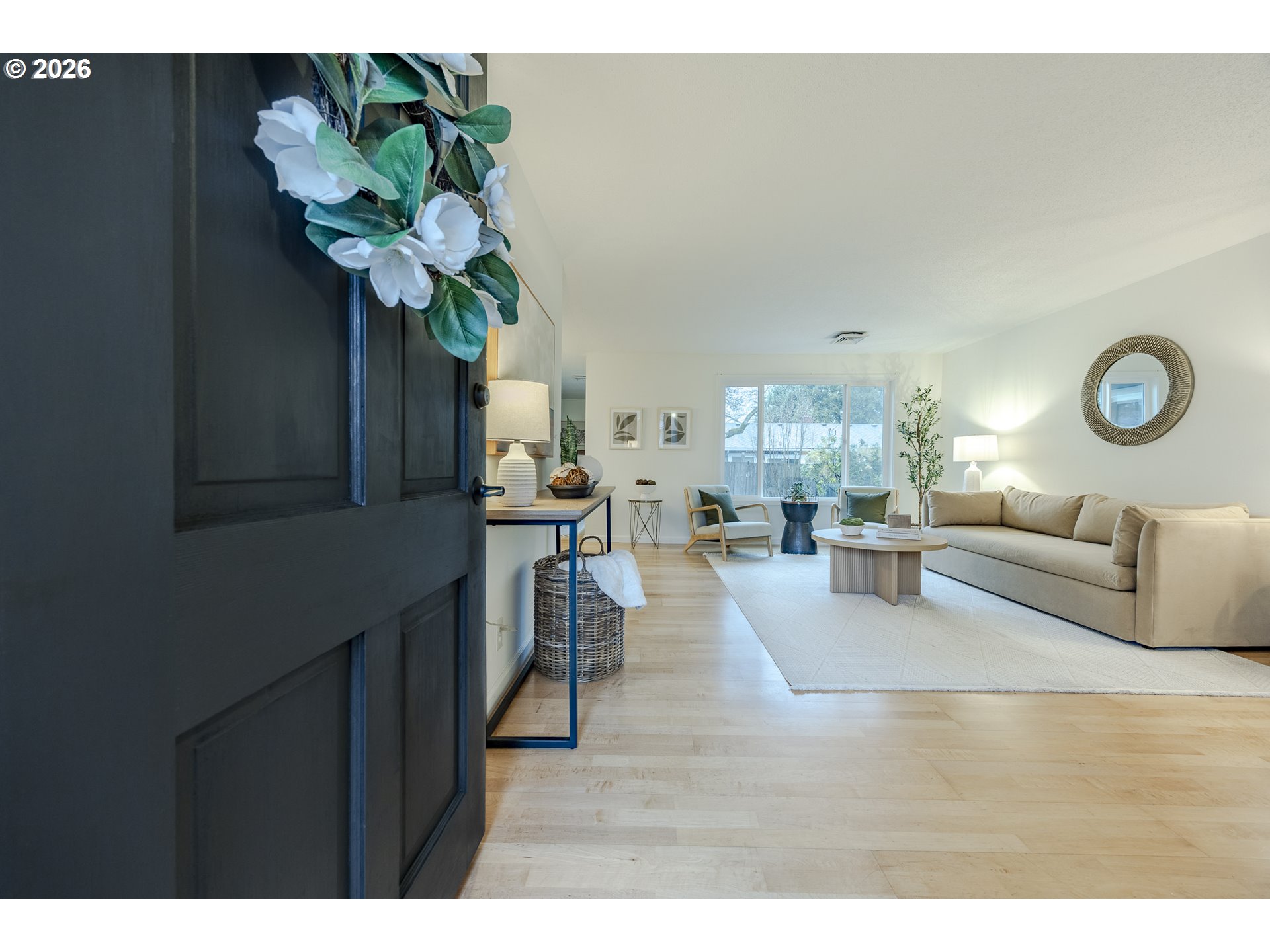 property viewer photo 2