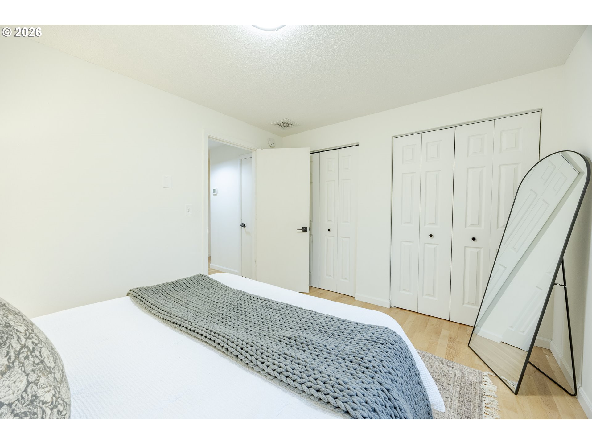 property viewer photo 25