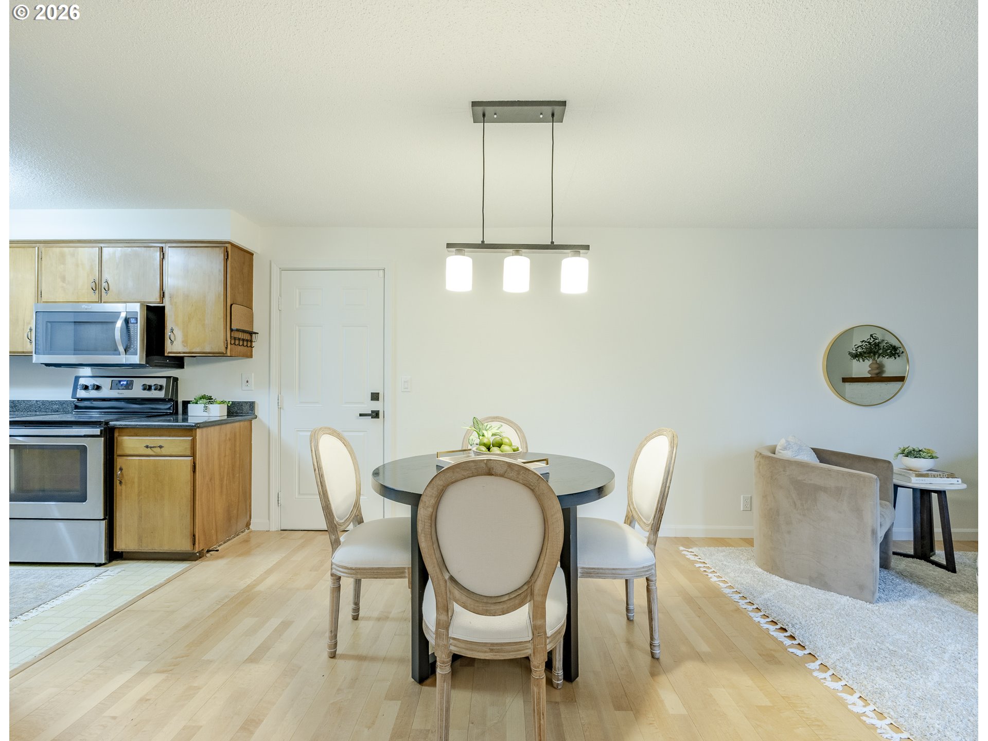 property viewer photo 9