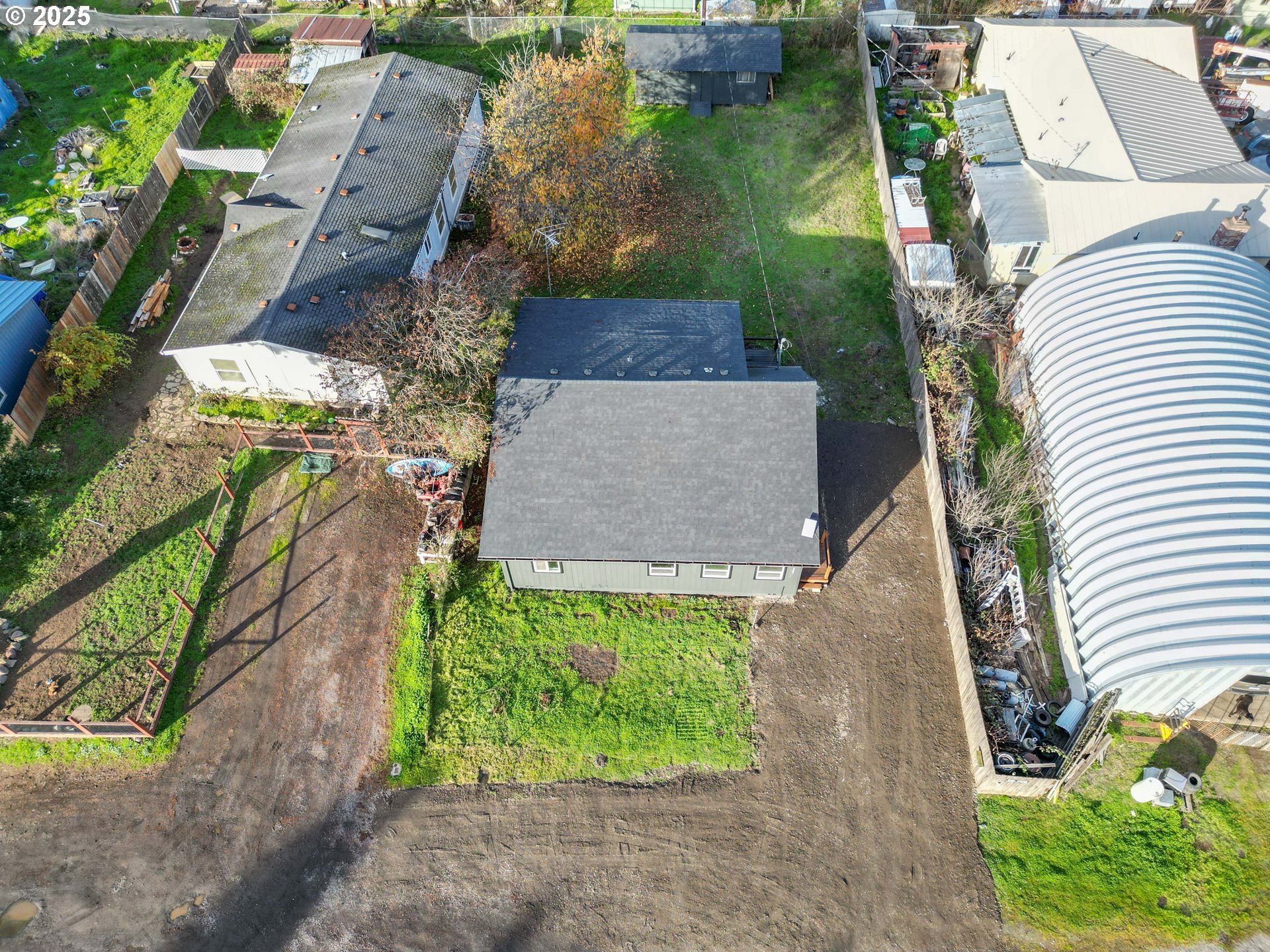 main property photo 21