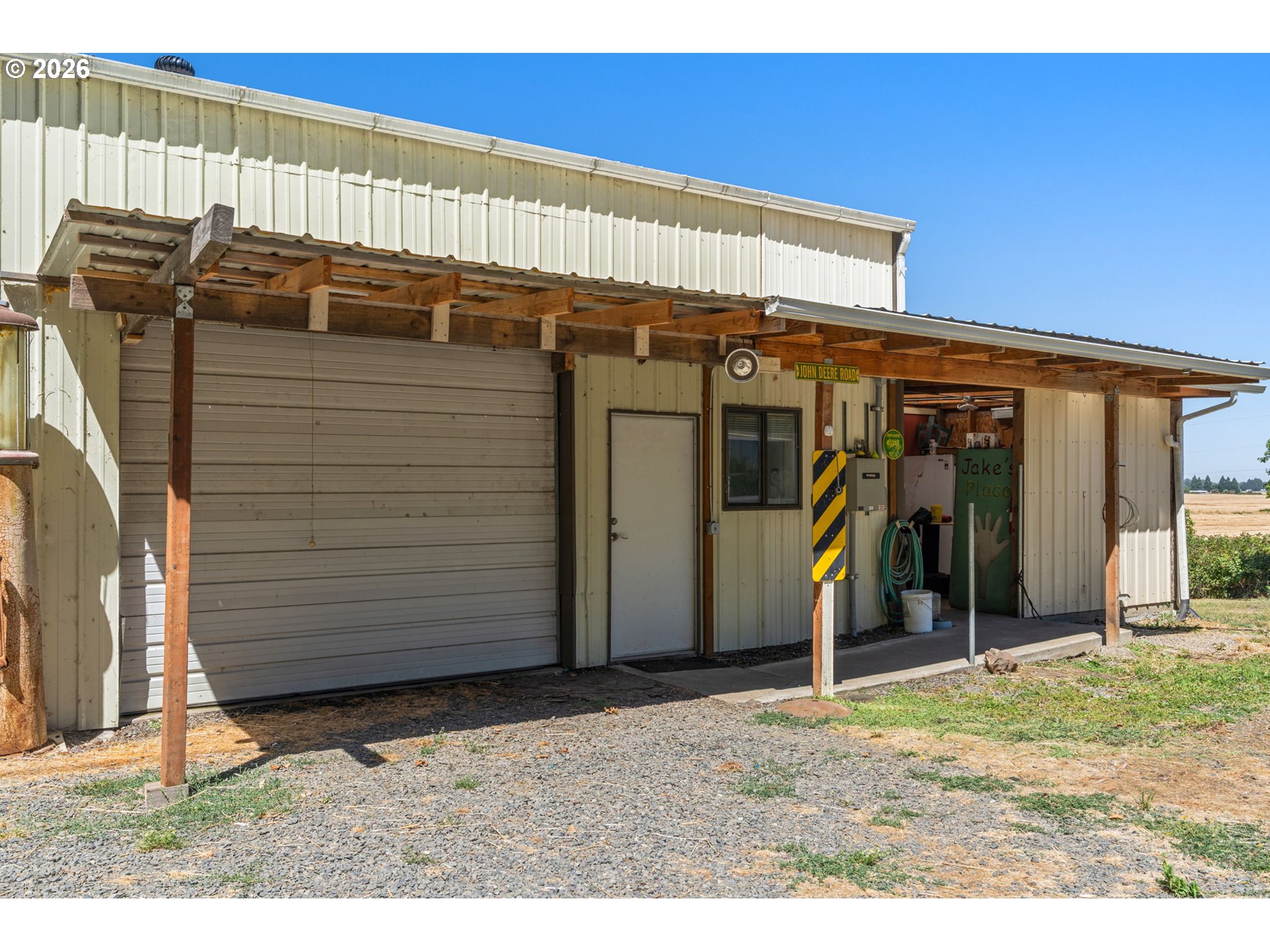 main property photo 27