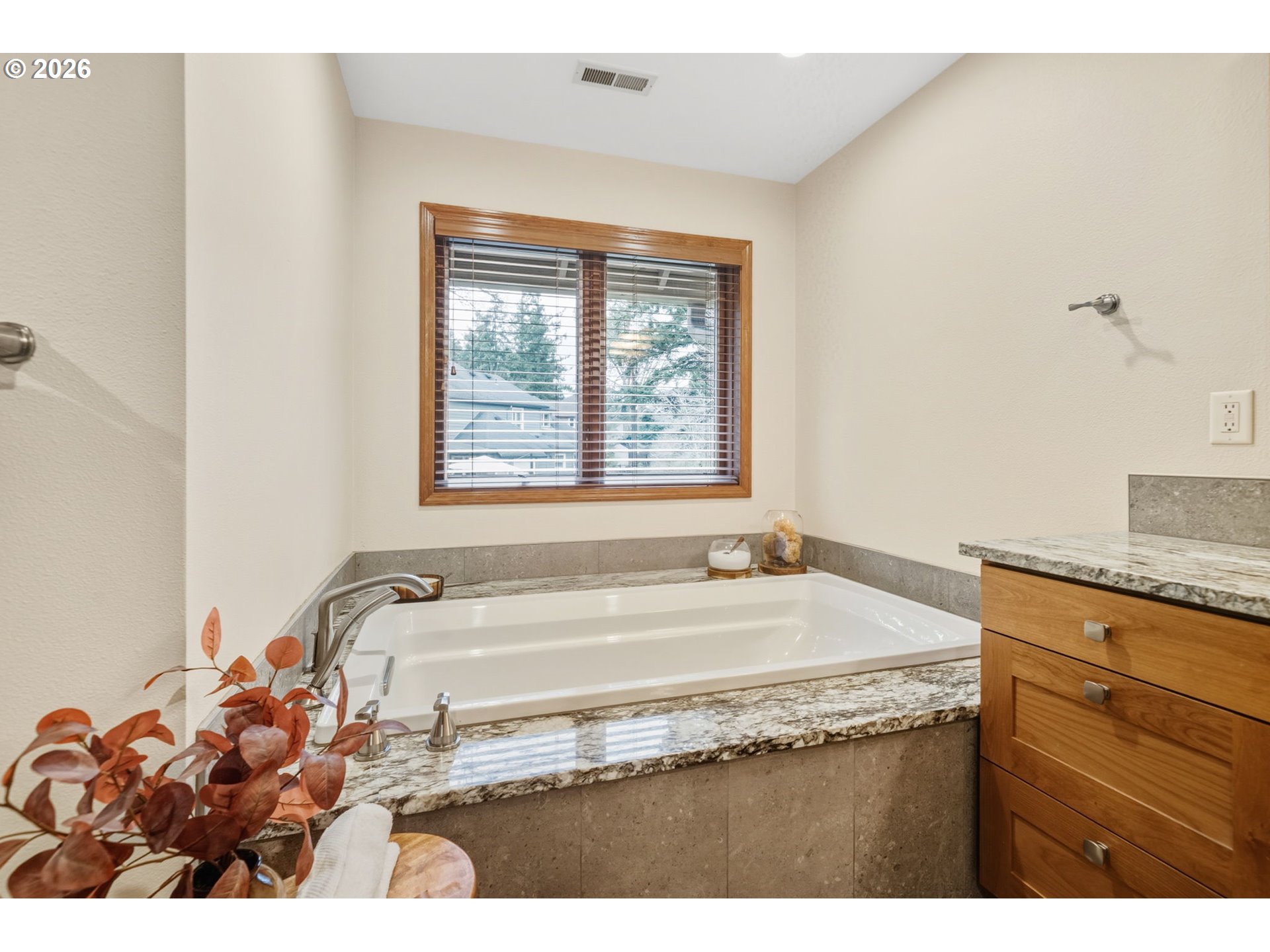 property viewer photo 27