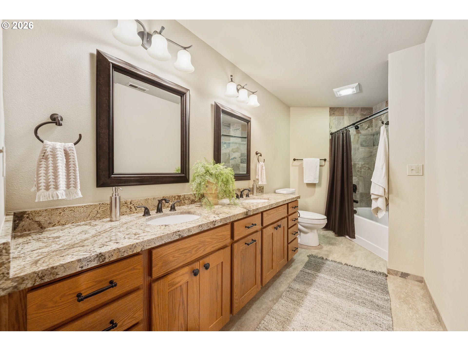 property viewer photo 32