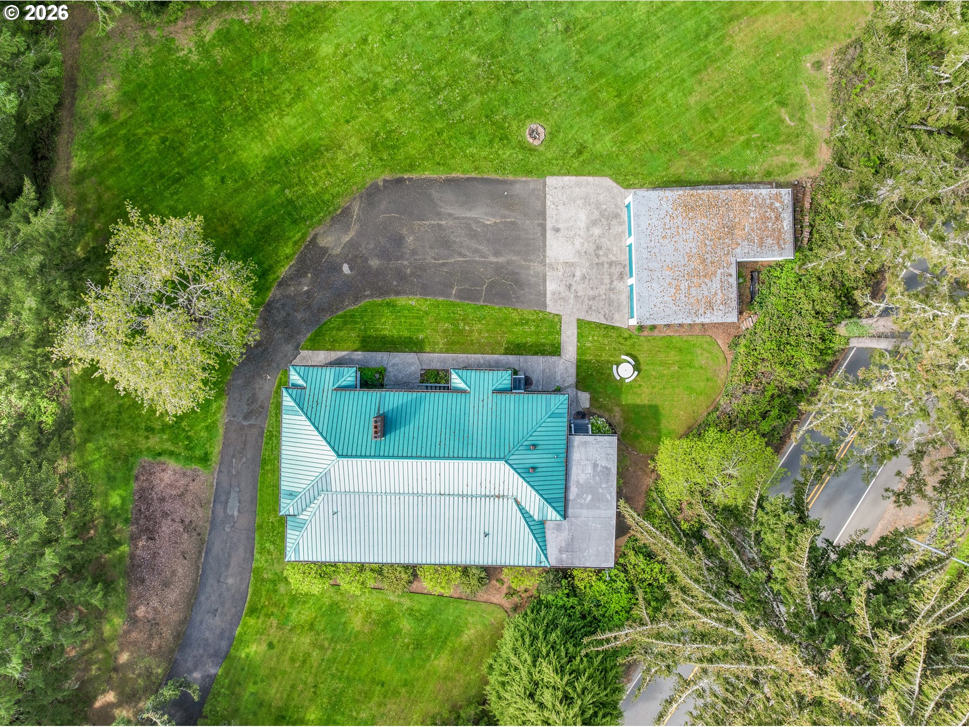 main property photo 36