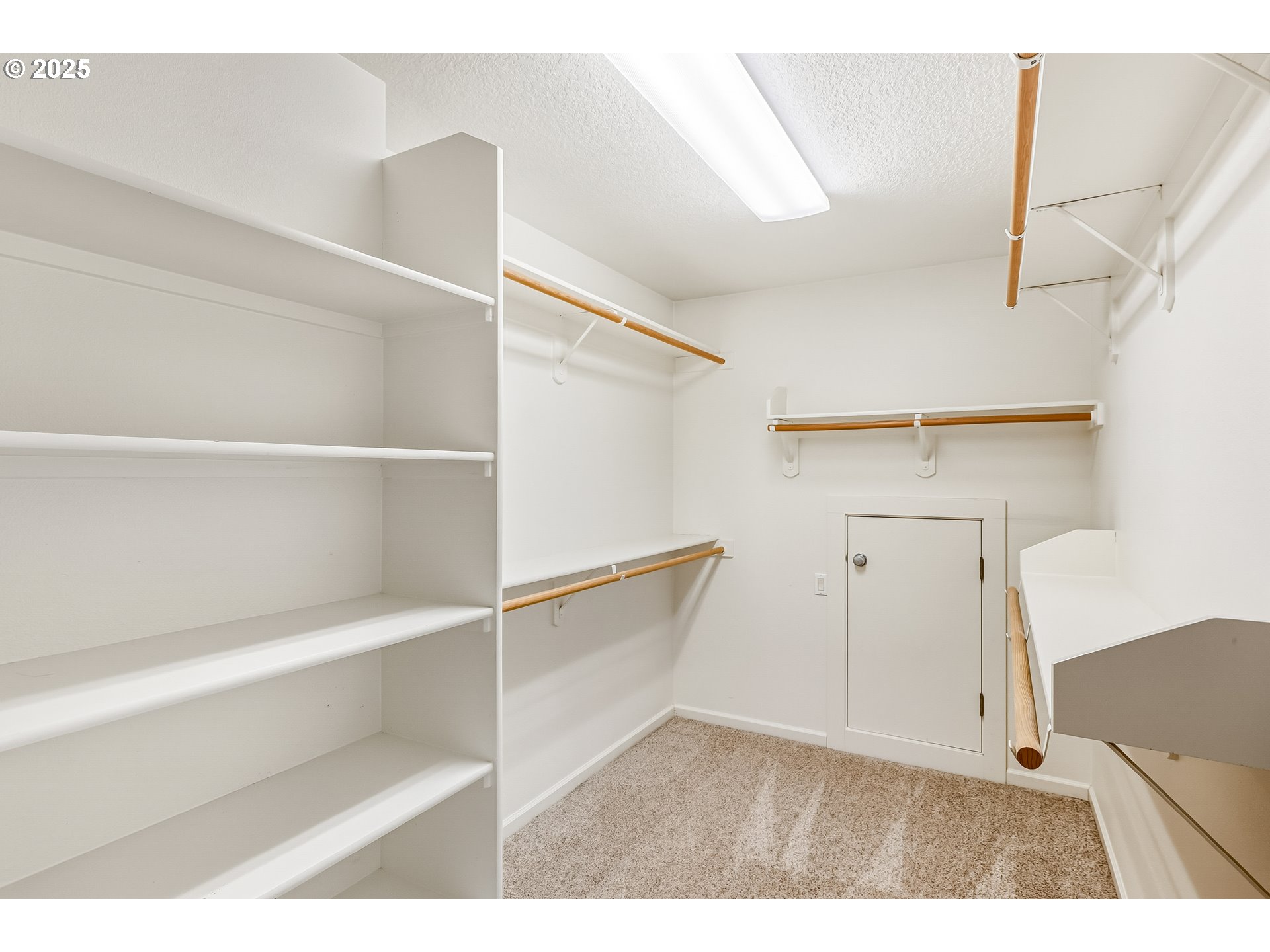 property viewer photo 15