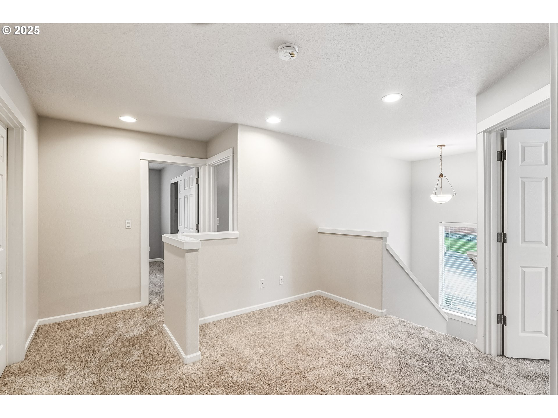 property viewer photo 9