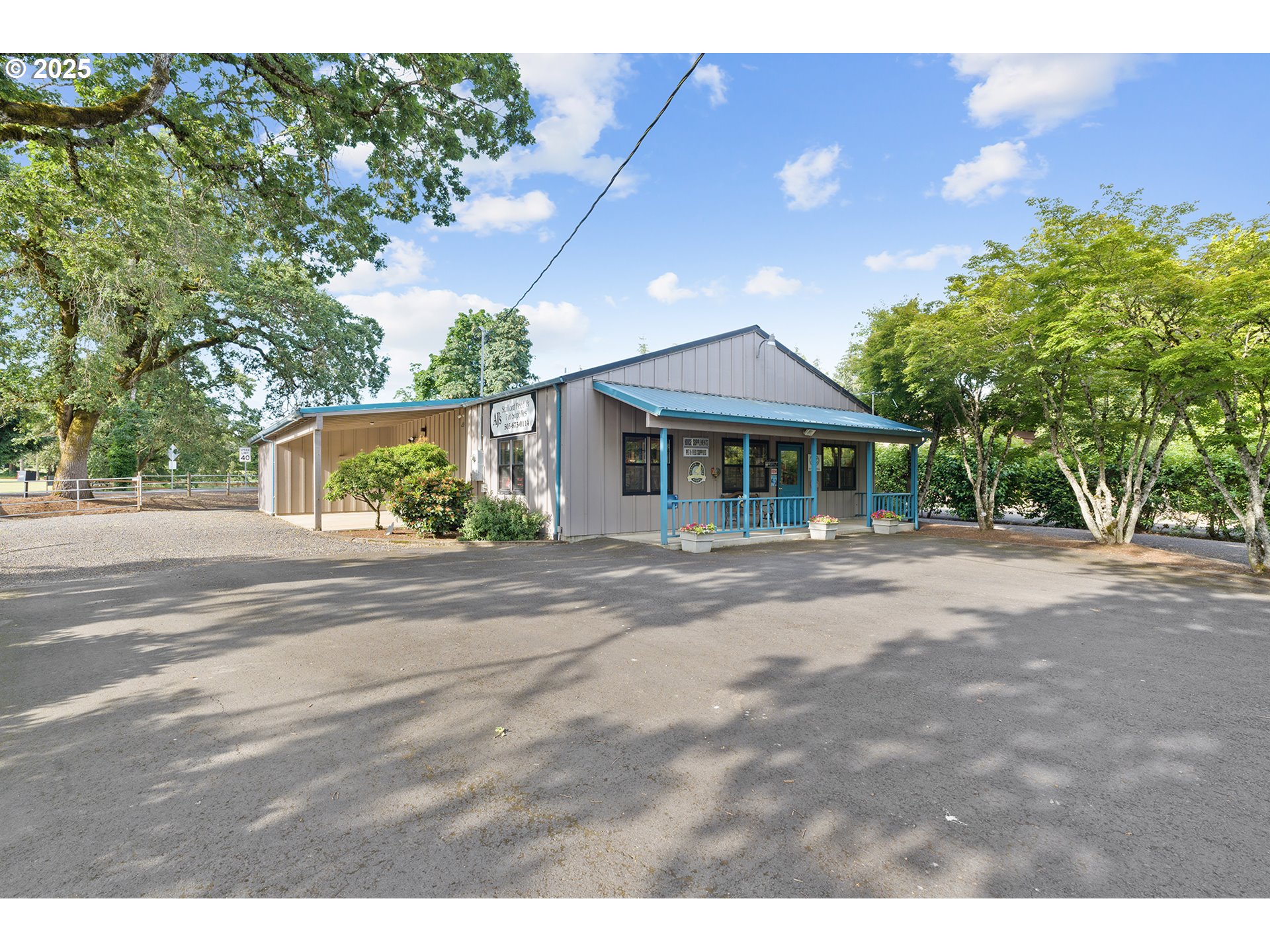 main property photo 22