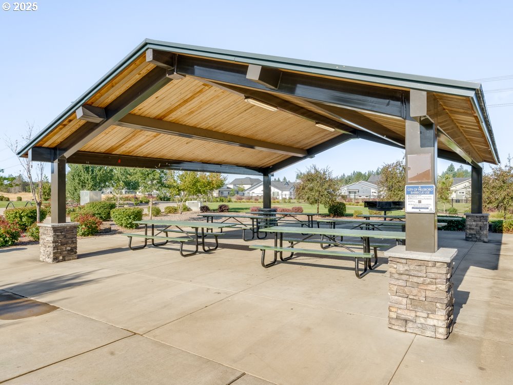 property viewer photo 16