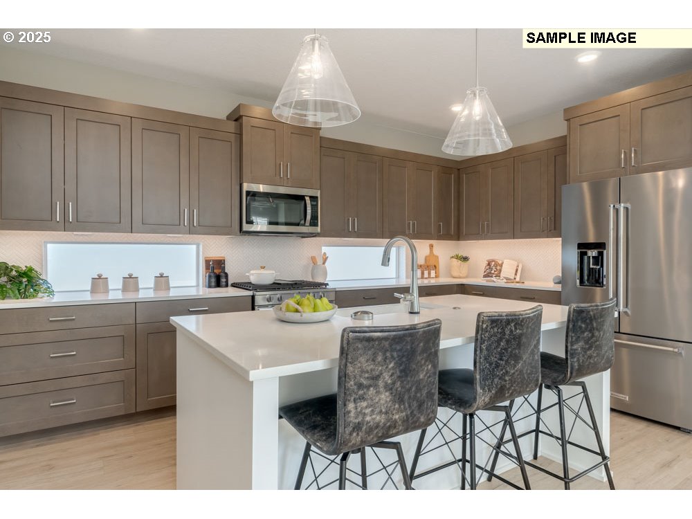 property viewer photo 2