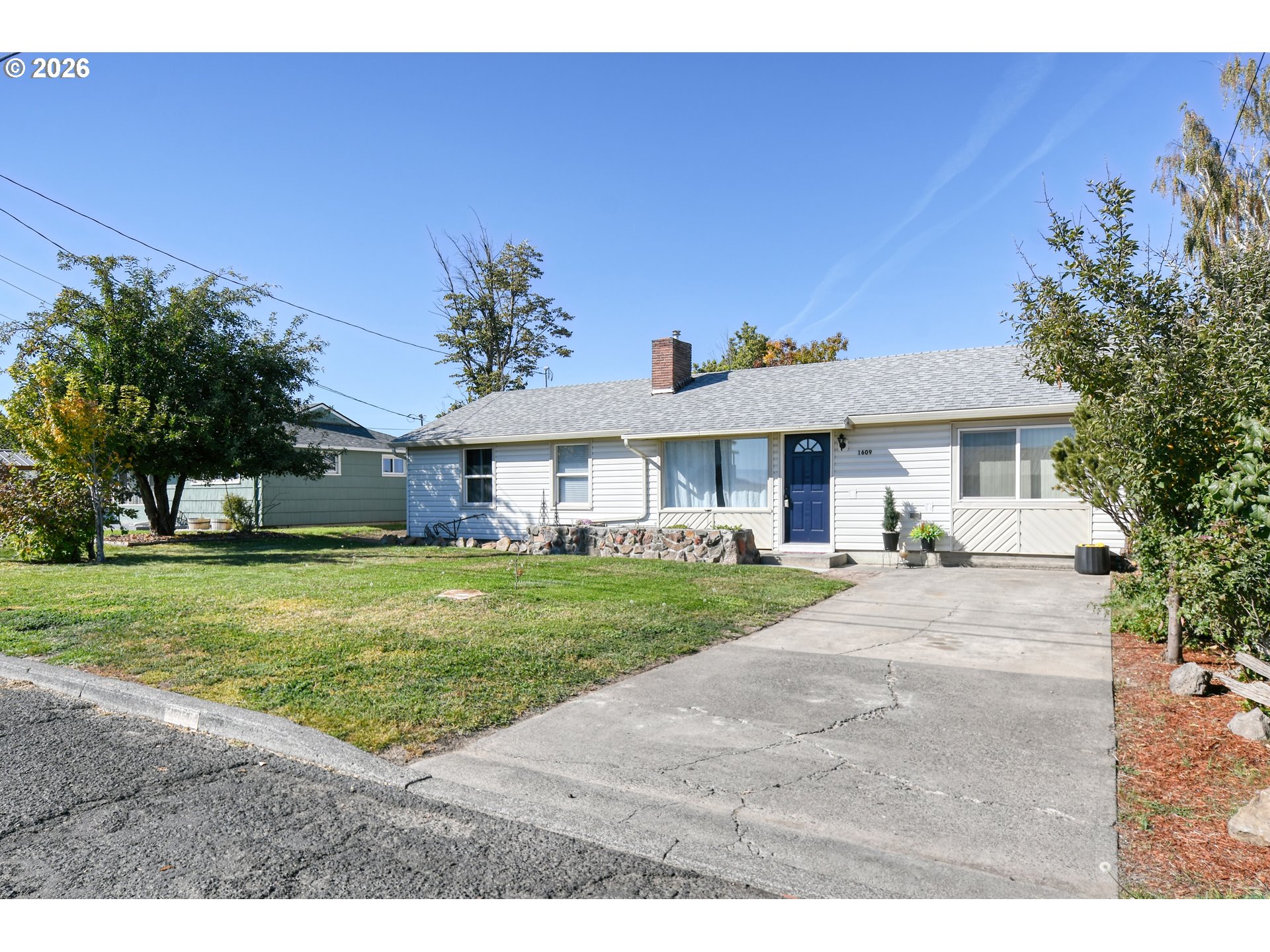 main property photo 41
