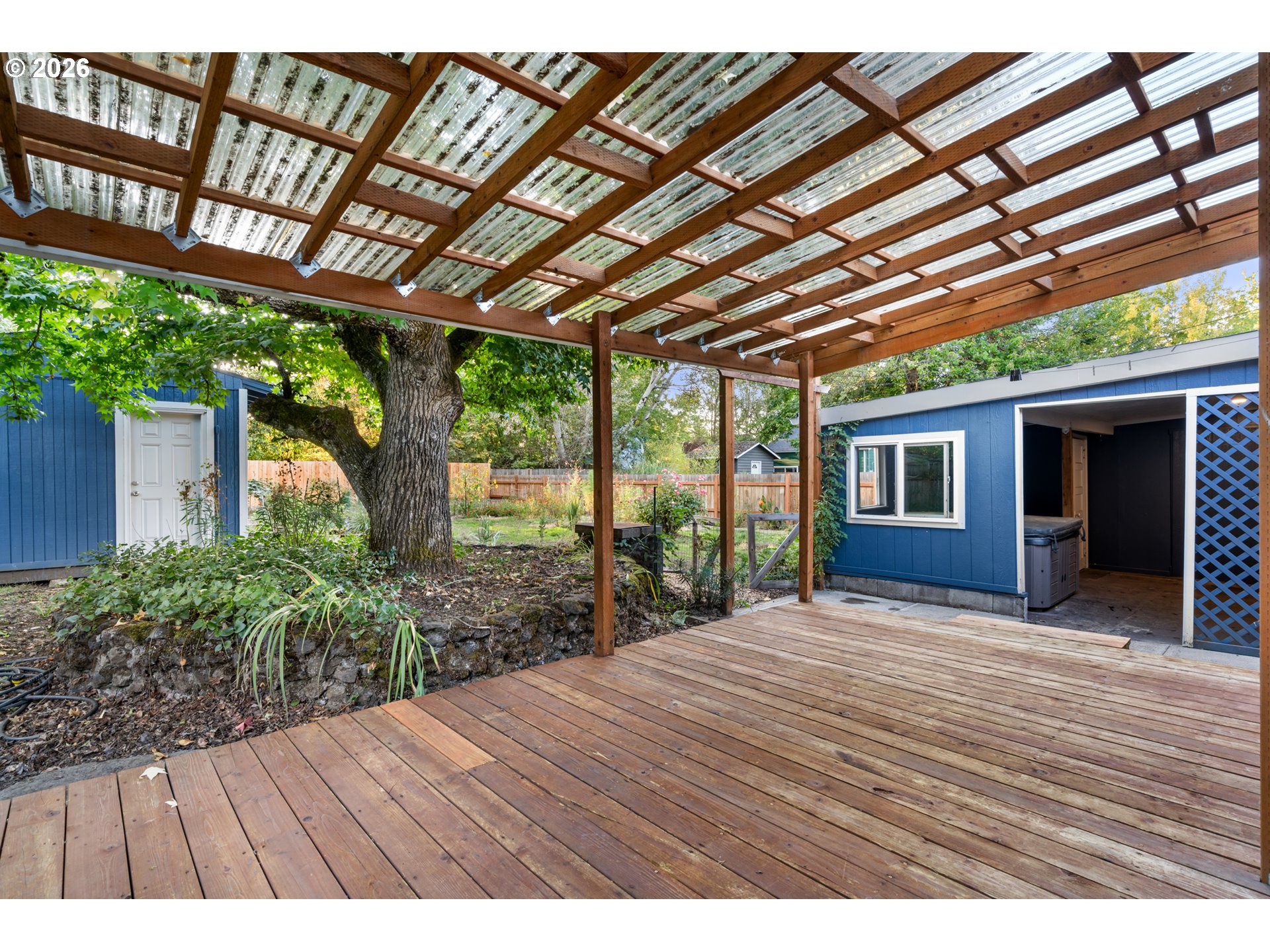 main property photo 30