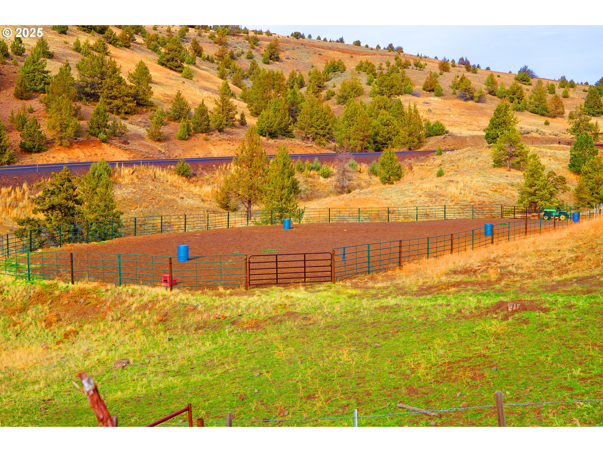 main property photo 16