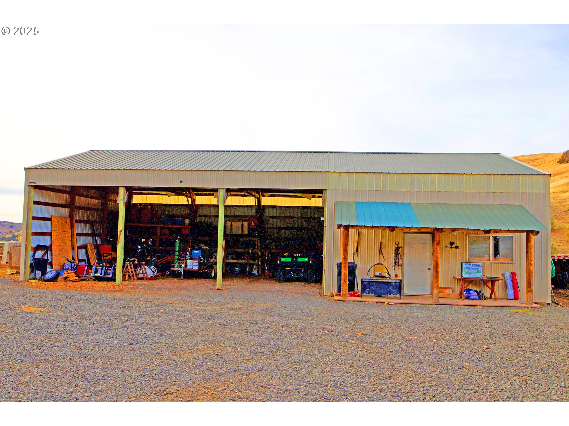 main property photo 17