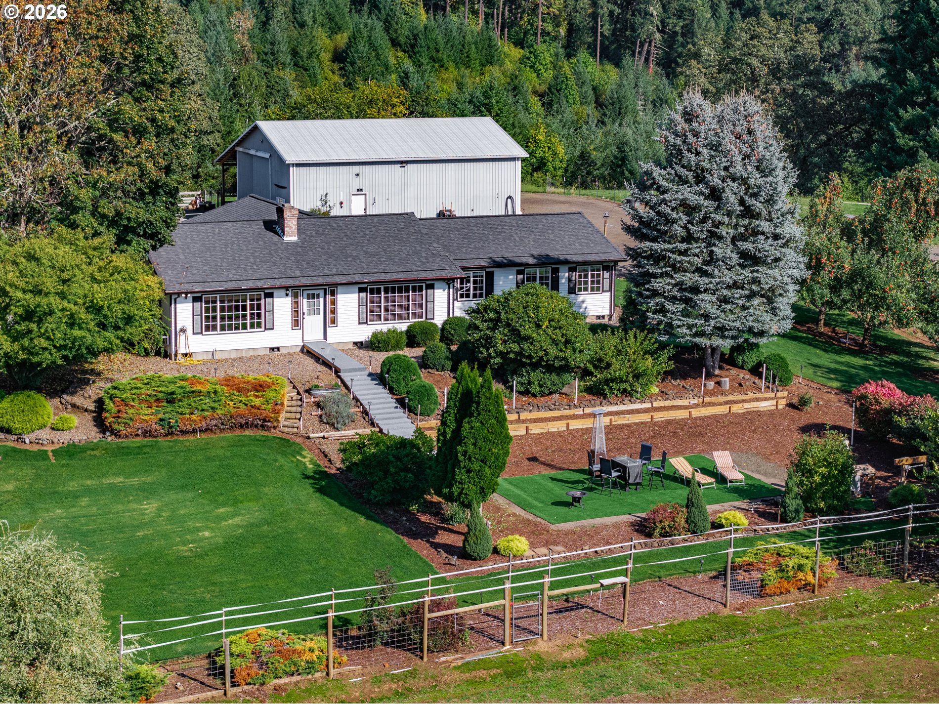 main property photo 13