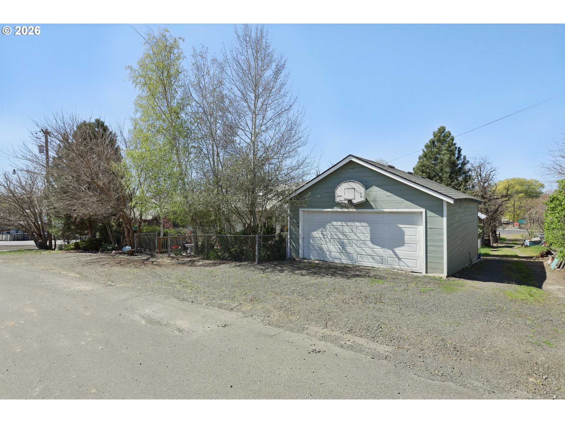 main property photo 44
