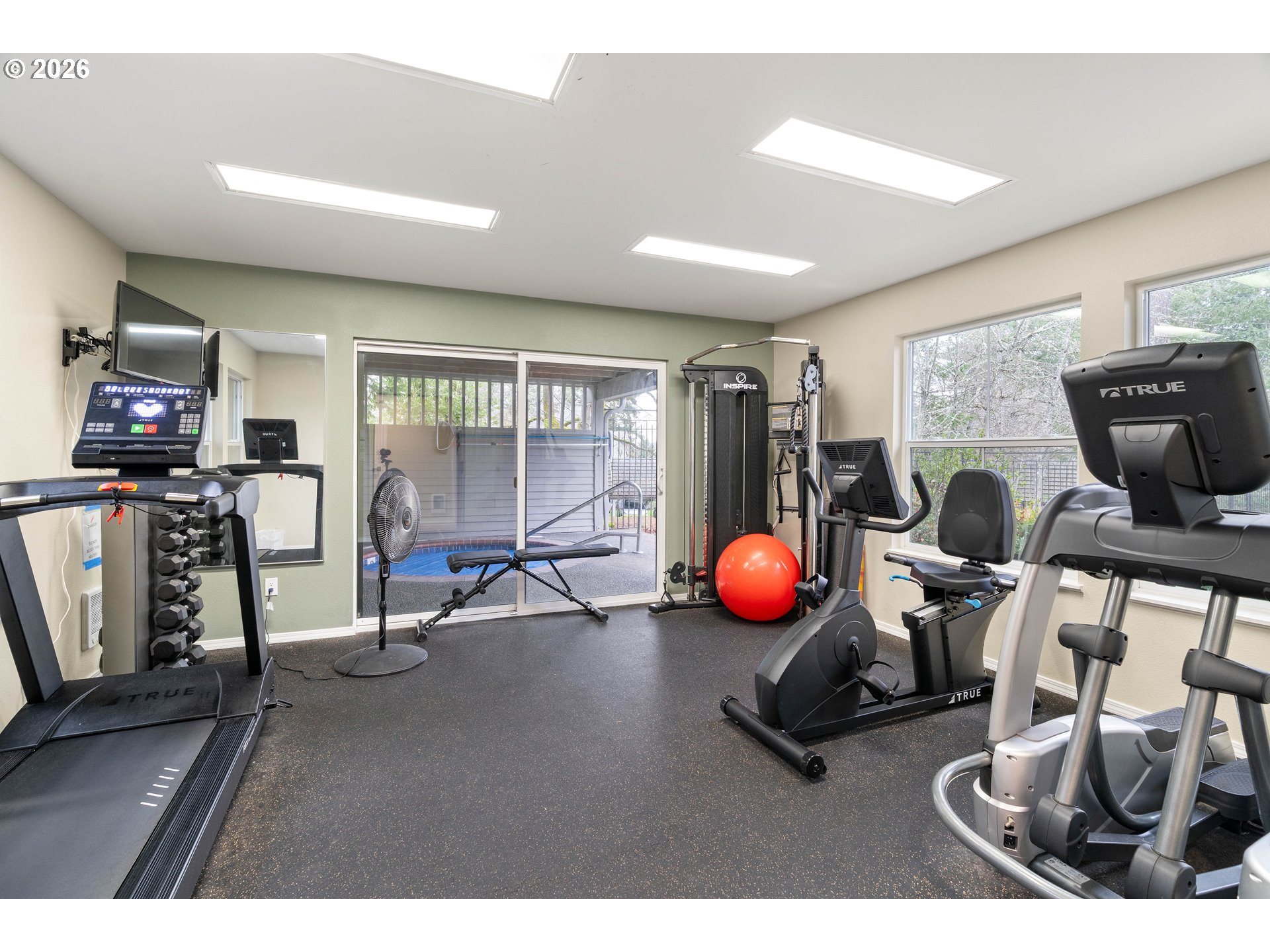 property viewer photo 36