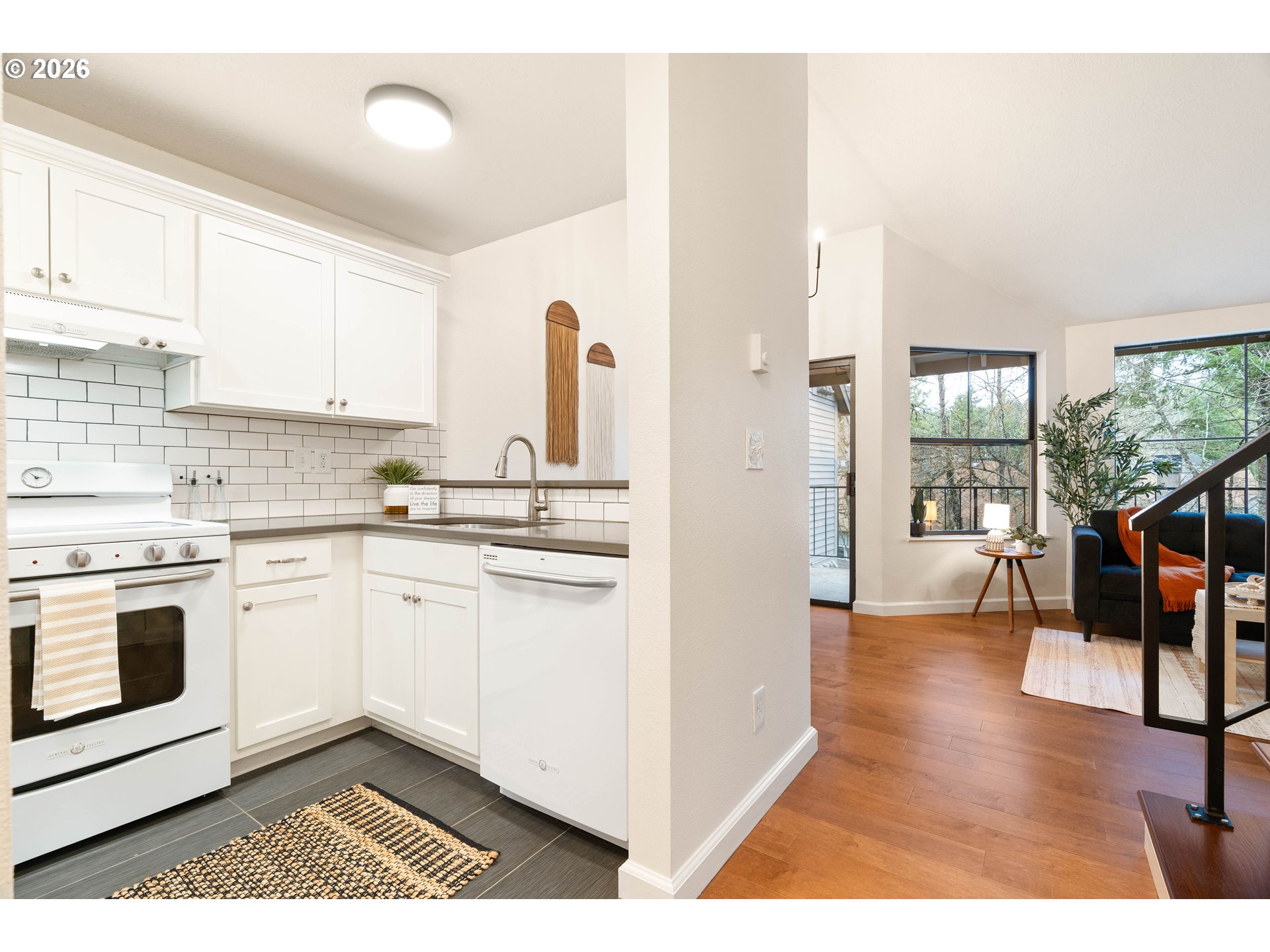 property viewer photo 7