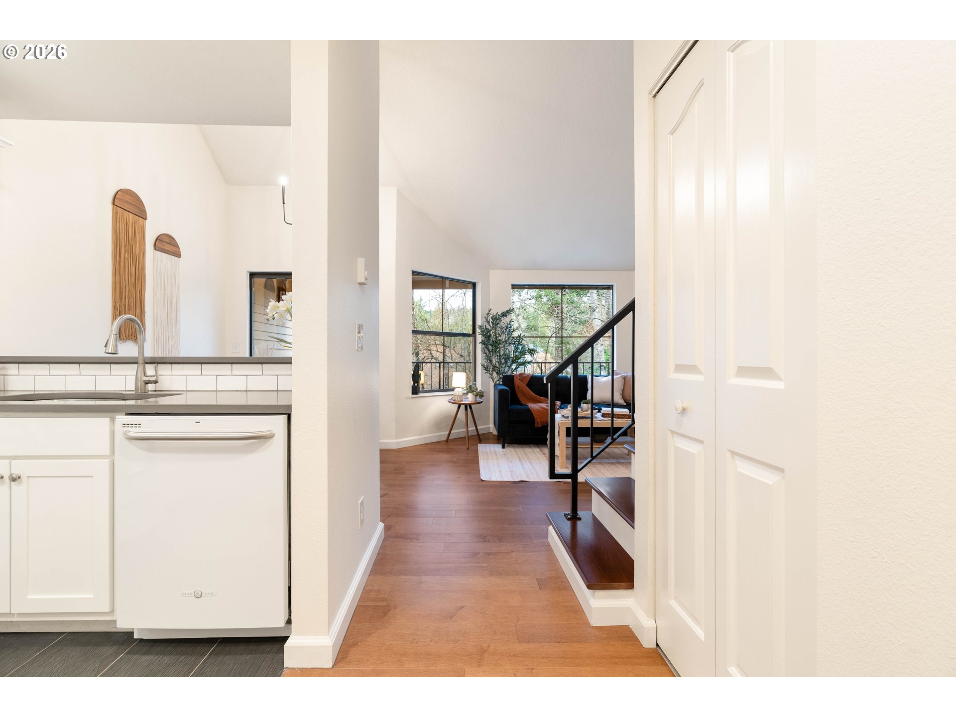 property viewer photo 8