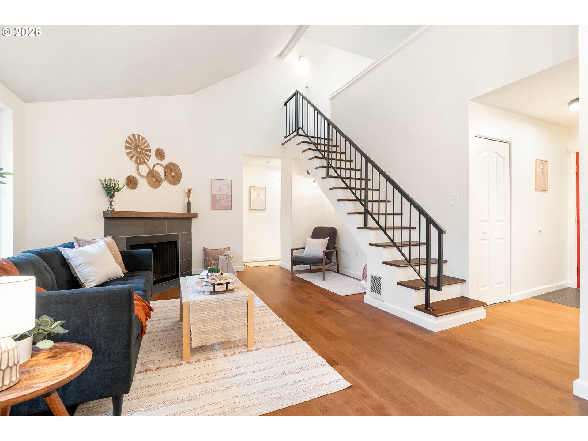 property viewer photo 9