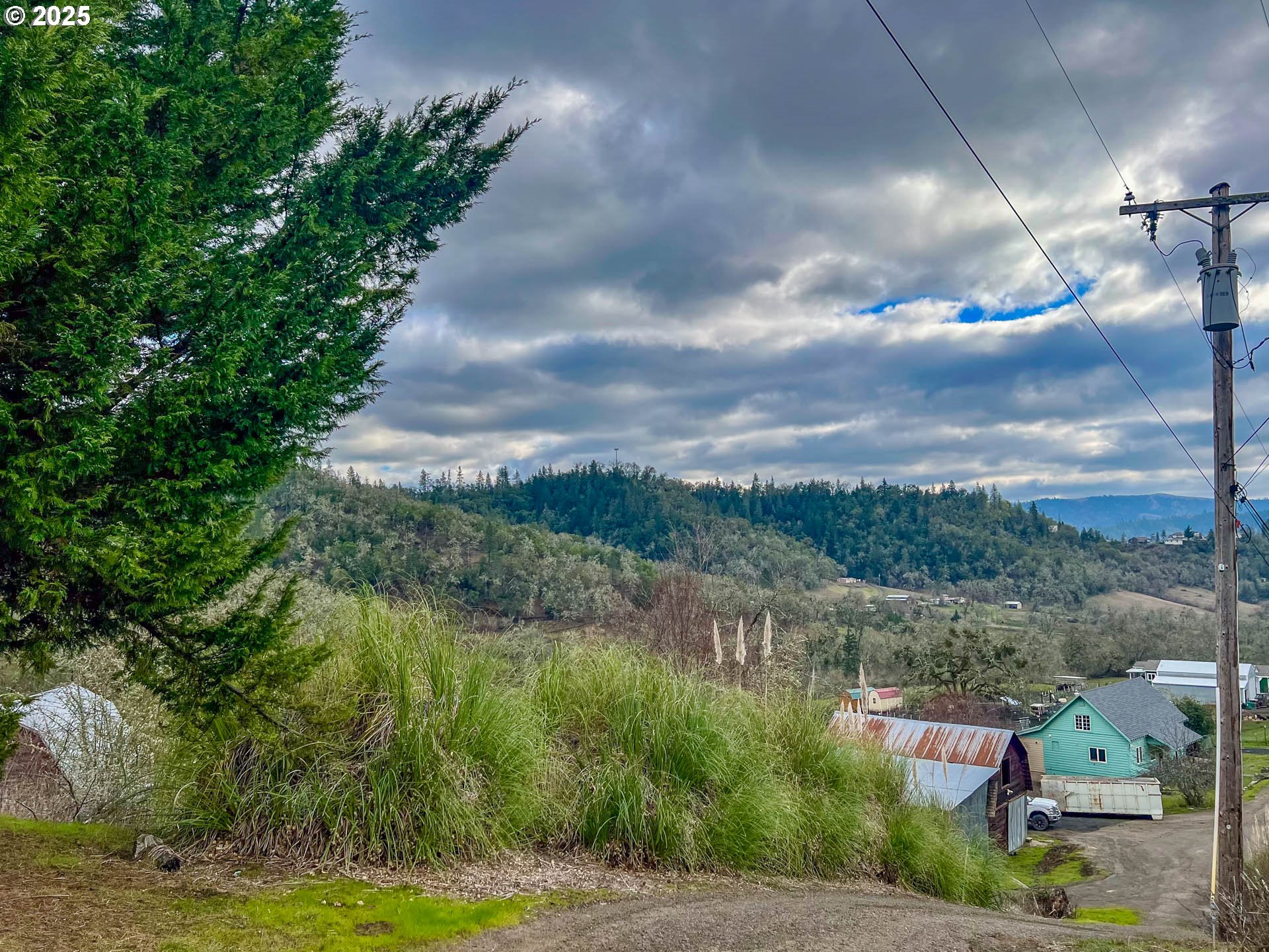 main property photo 35