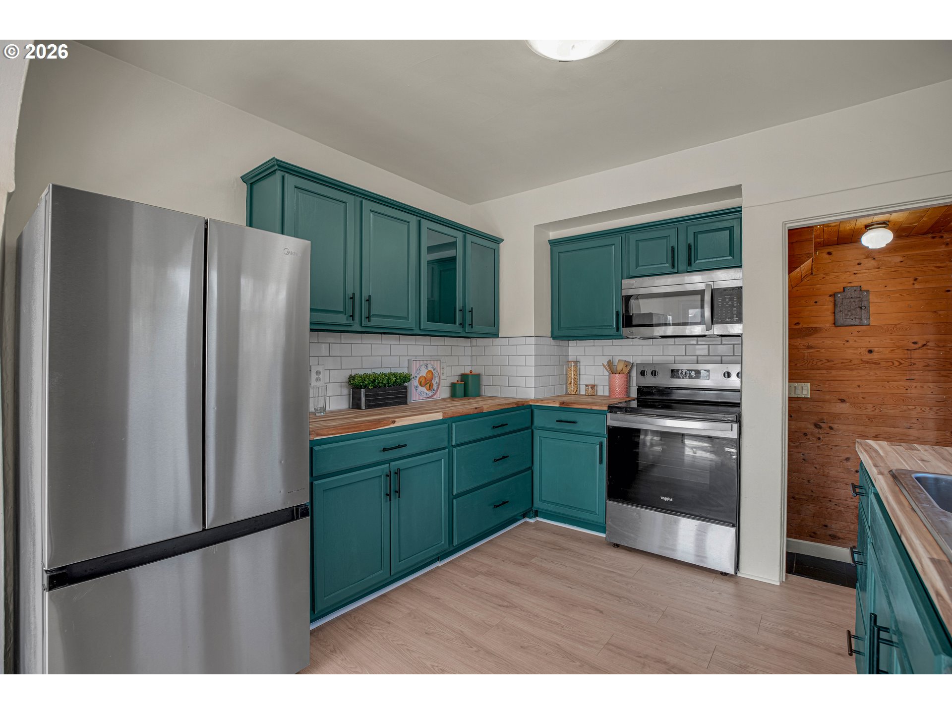 main property photo 14