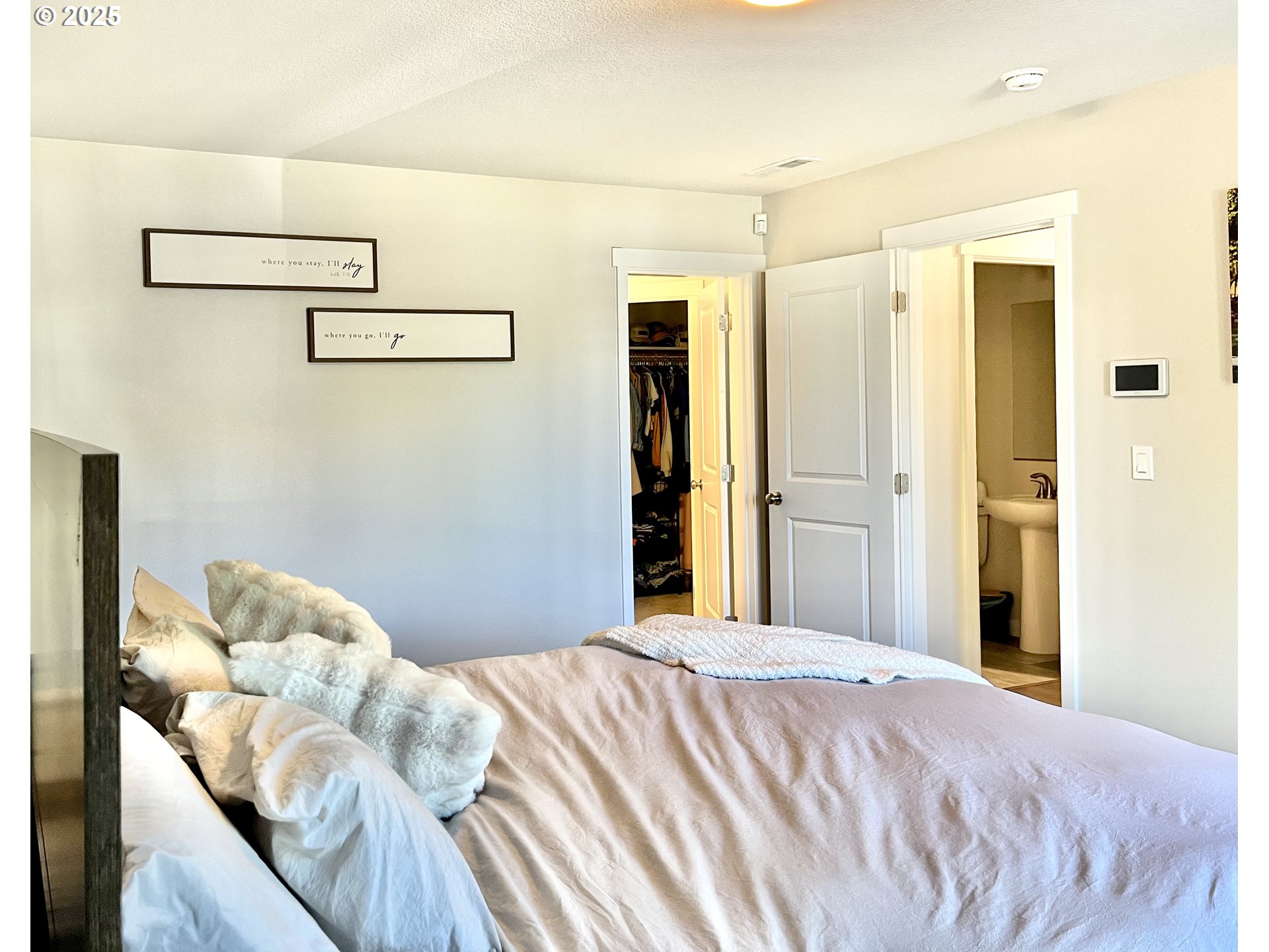 property viewer photo 7