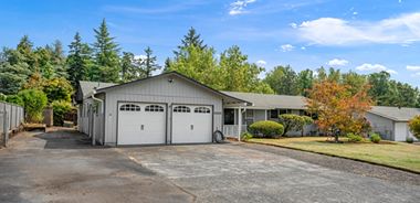 image of property with 4 Bed | 2 Bath | 1,717 Sqft