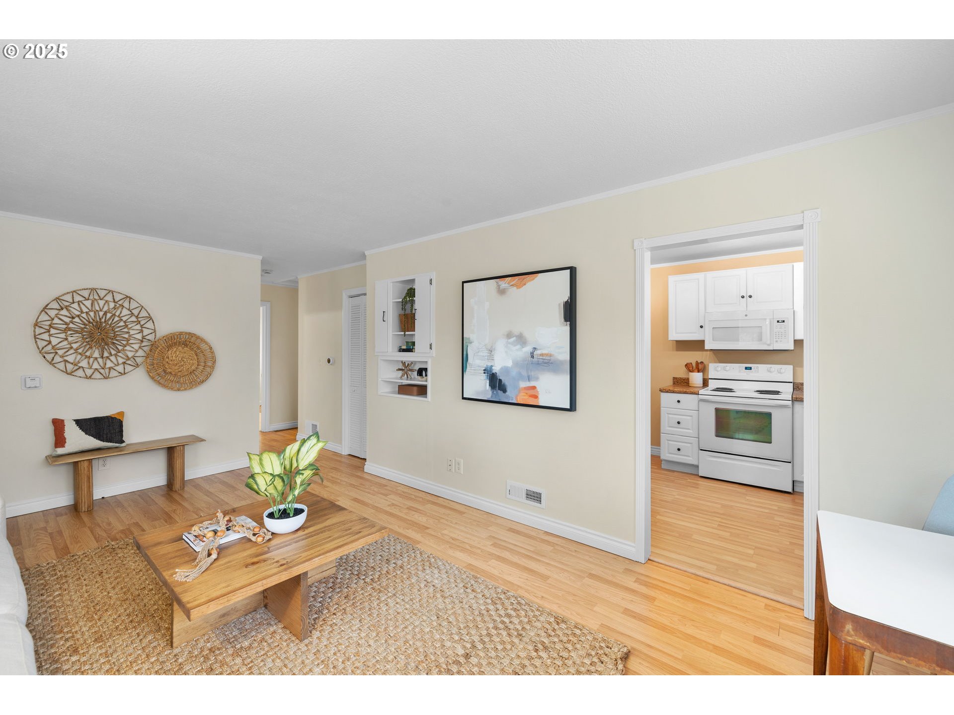 property viewer photo 3