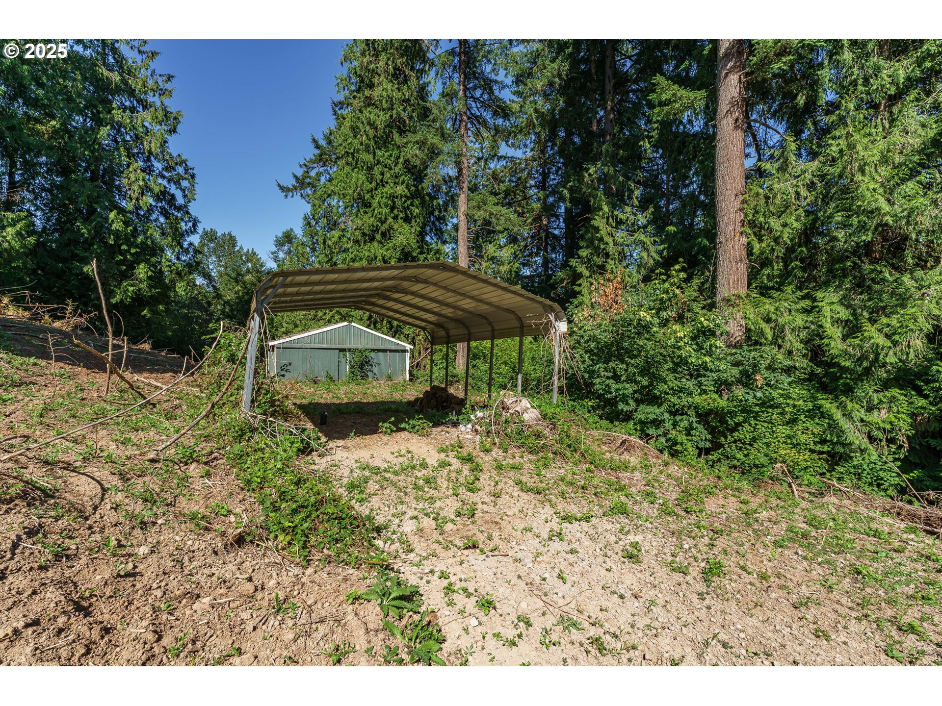 main property photo 10