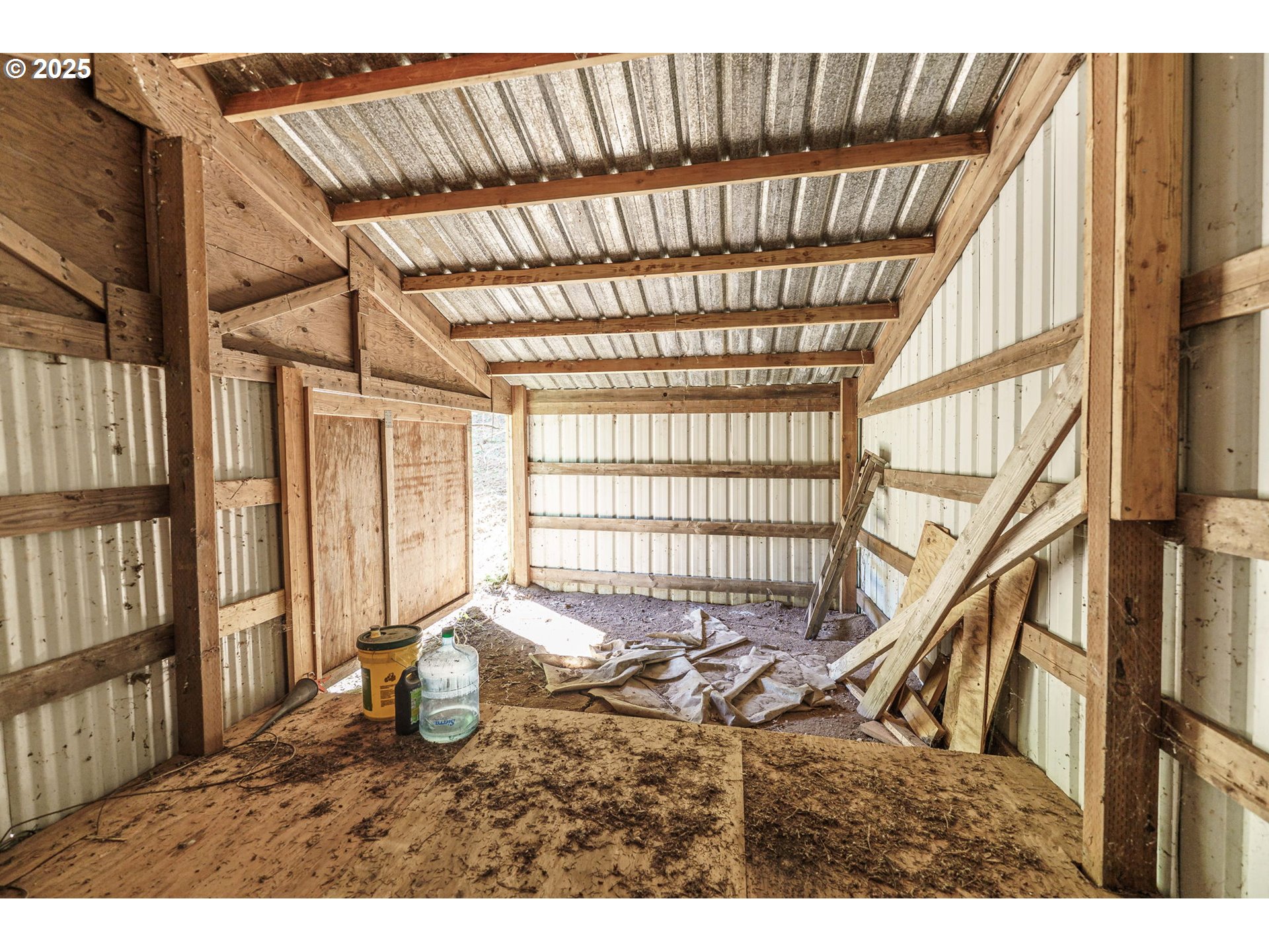 main property photo 14